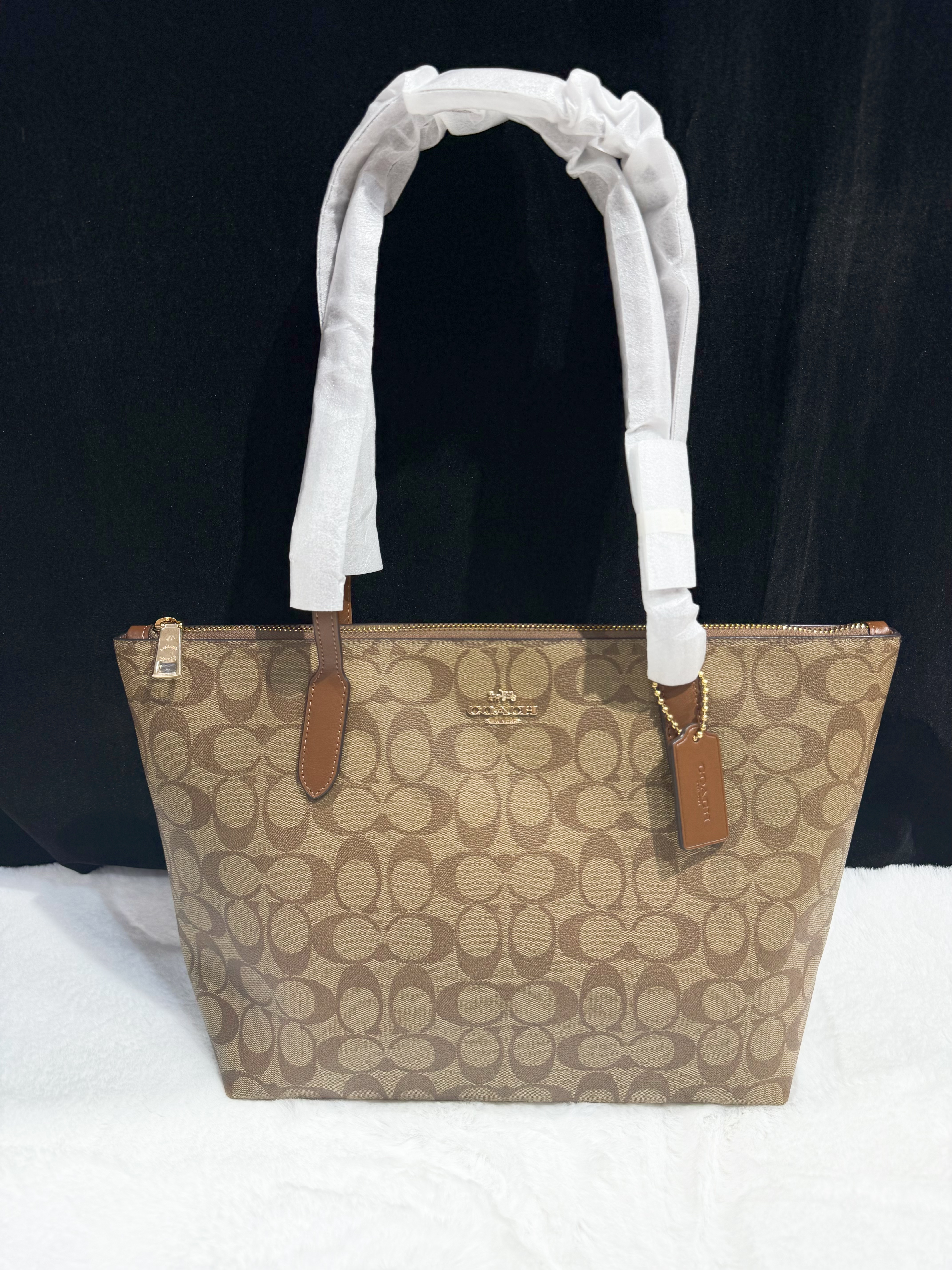 Coach top zip tote logo/m