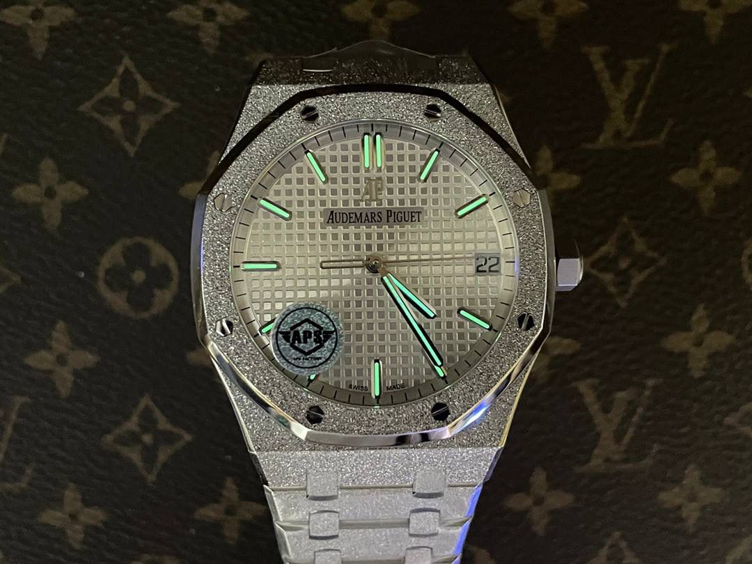 爱彼皇家橡树系列满天星腕表