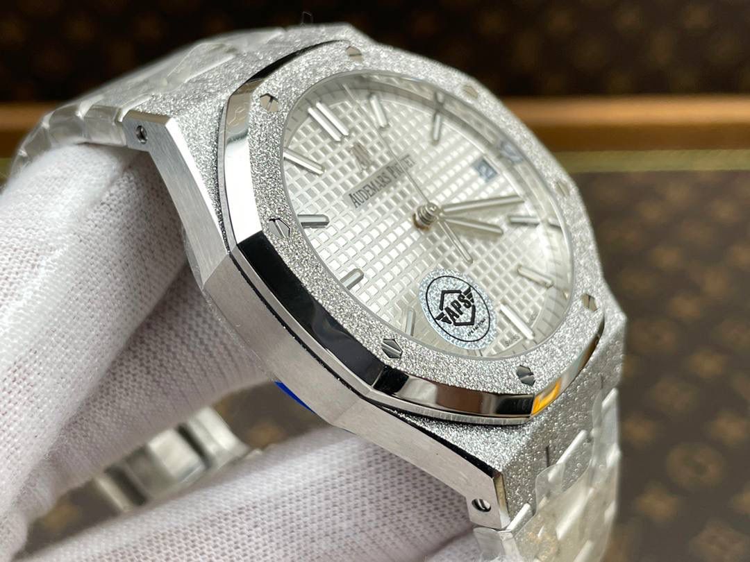 爱彼皇家橡树系列满天星腕表