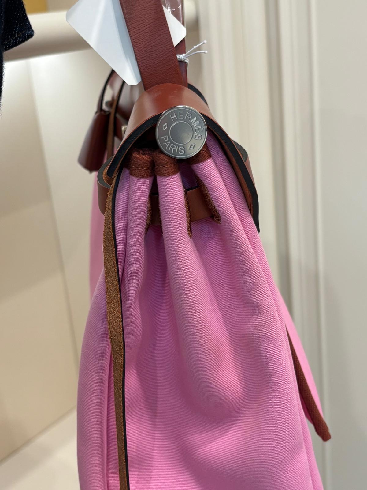 全新 Hermes HERBAG 31 ,stamp Y,8W 100%Authentic, 全新未使用品 ✅Key lock ✅dust bag ✅box