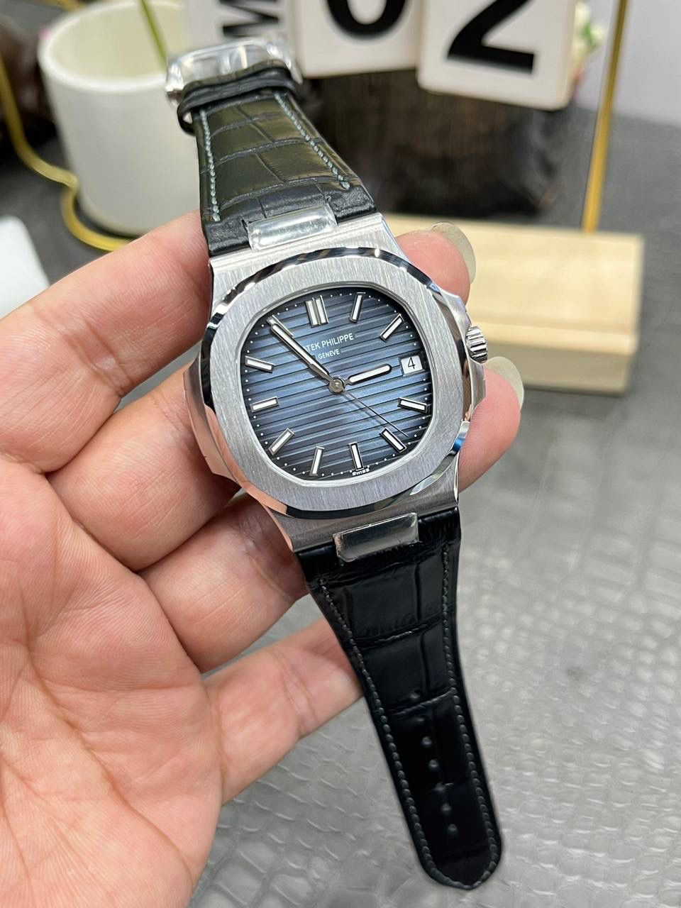 百达翡丽鹦鹉螺5711系列/蓝盘白钢鳄鱼皮带款/40mm*8.3mm/Cal.324全自动一体机械机芯😍💯🤍