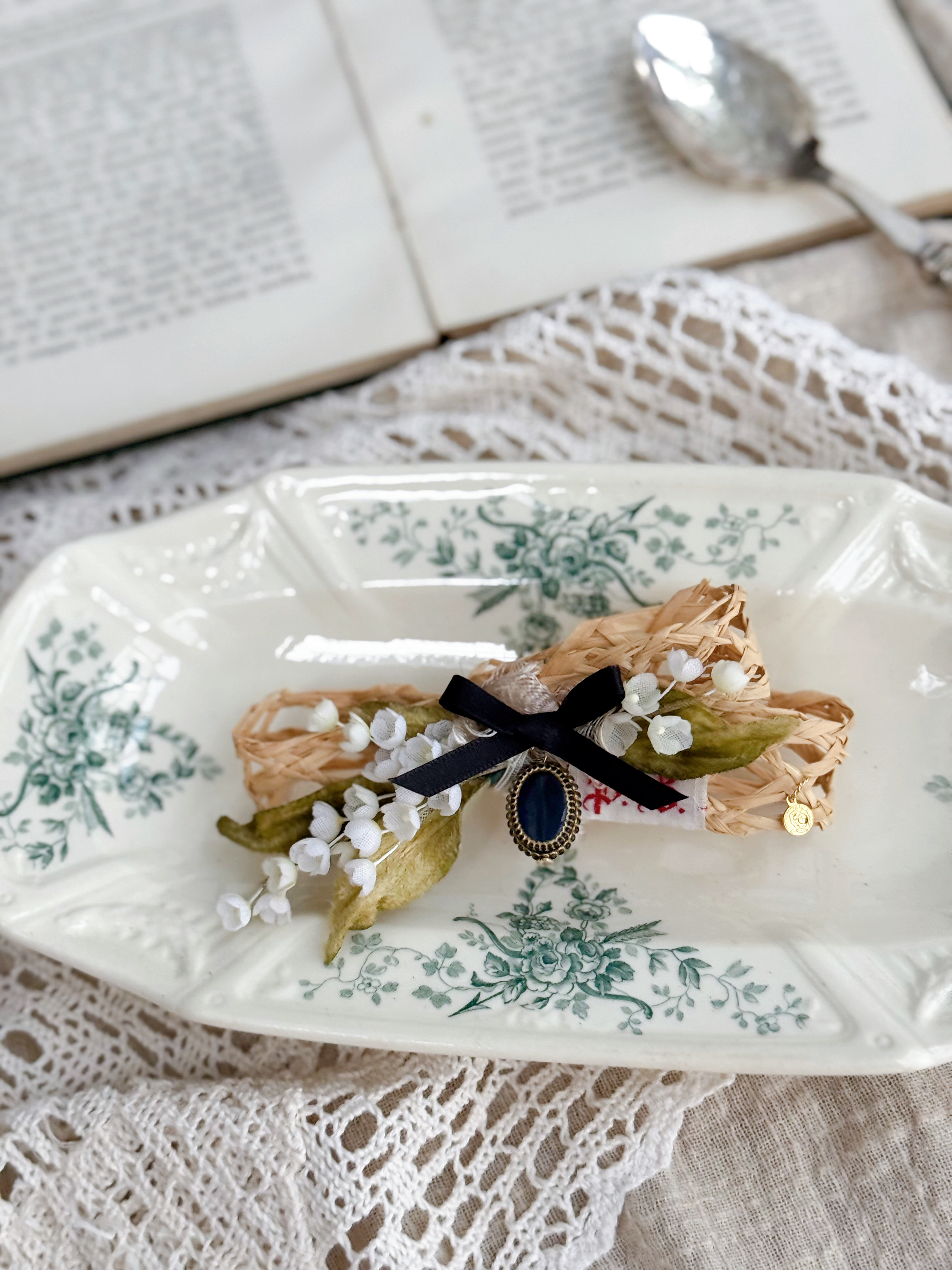 夏日鈴蘭髪夾+胸針