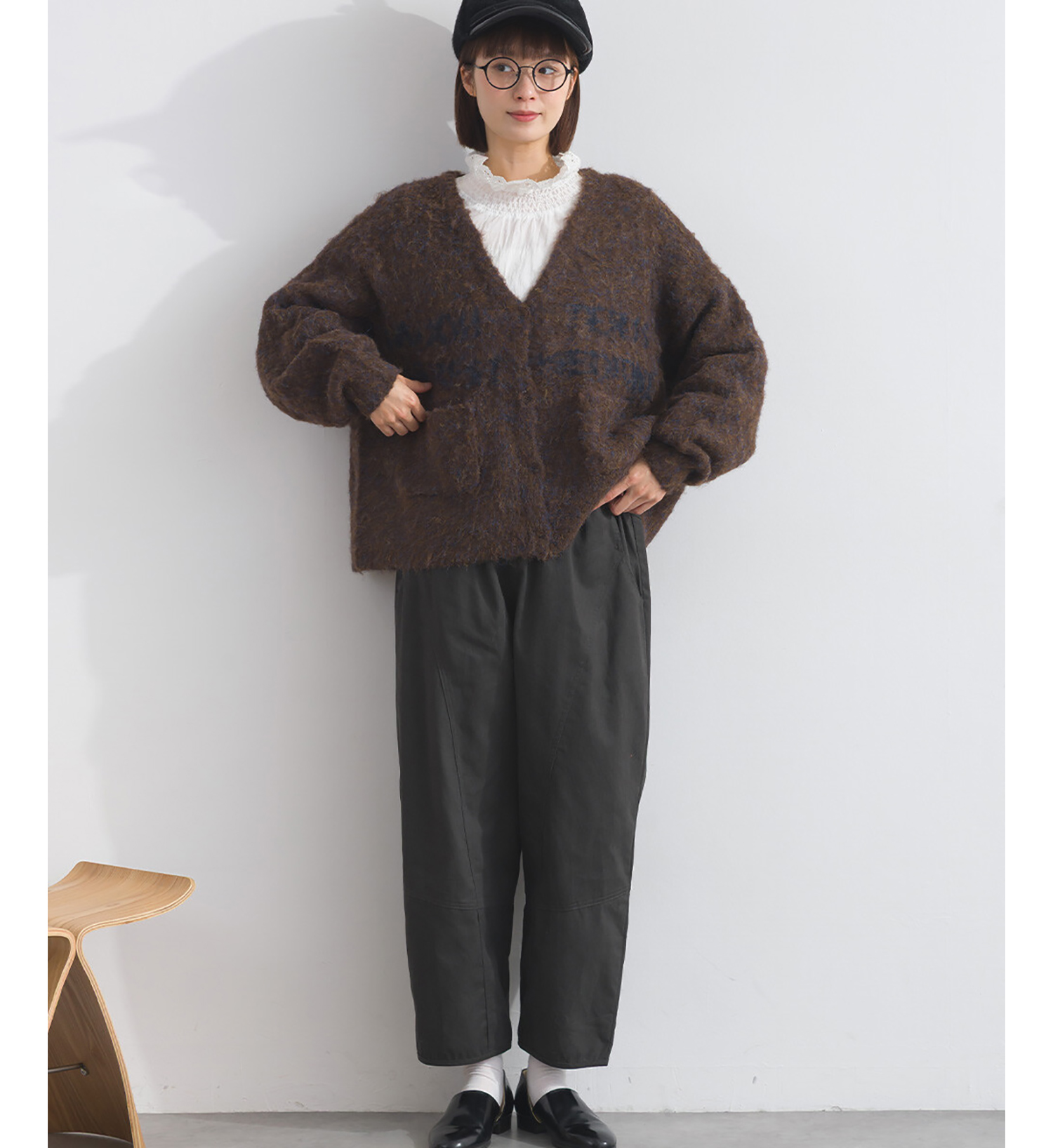 LP - 毛毛文字開襟毛衣 (咖啡色)