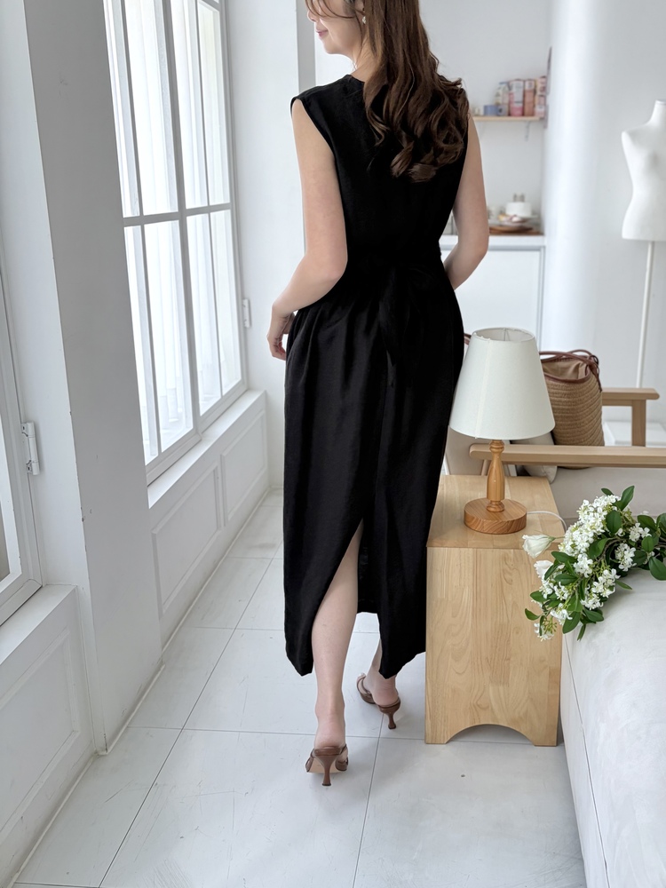 Effortless Wrap Dress (Black)