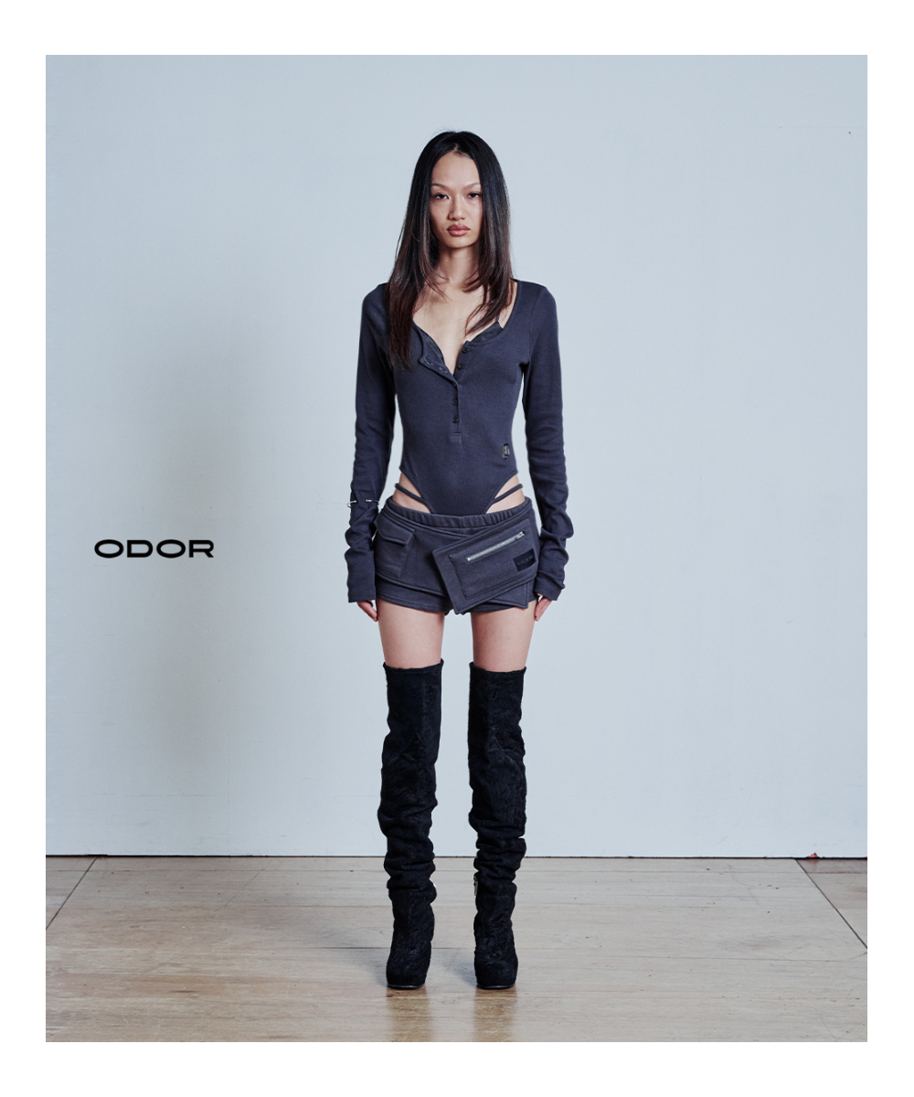 ODOR - Kaia strap button bodysuit