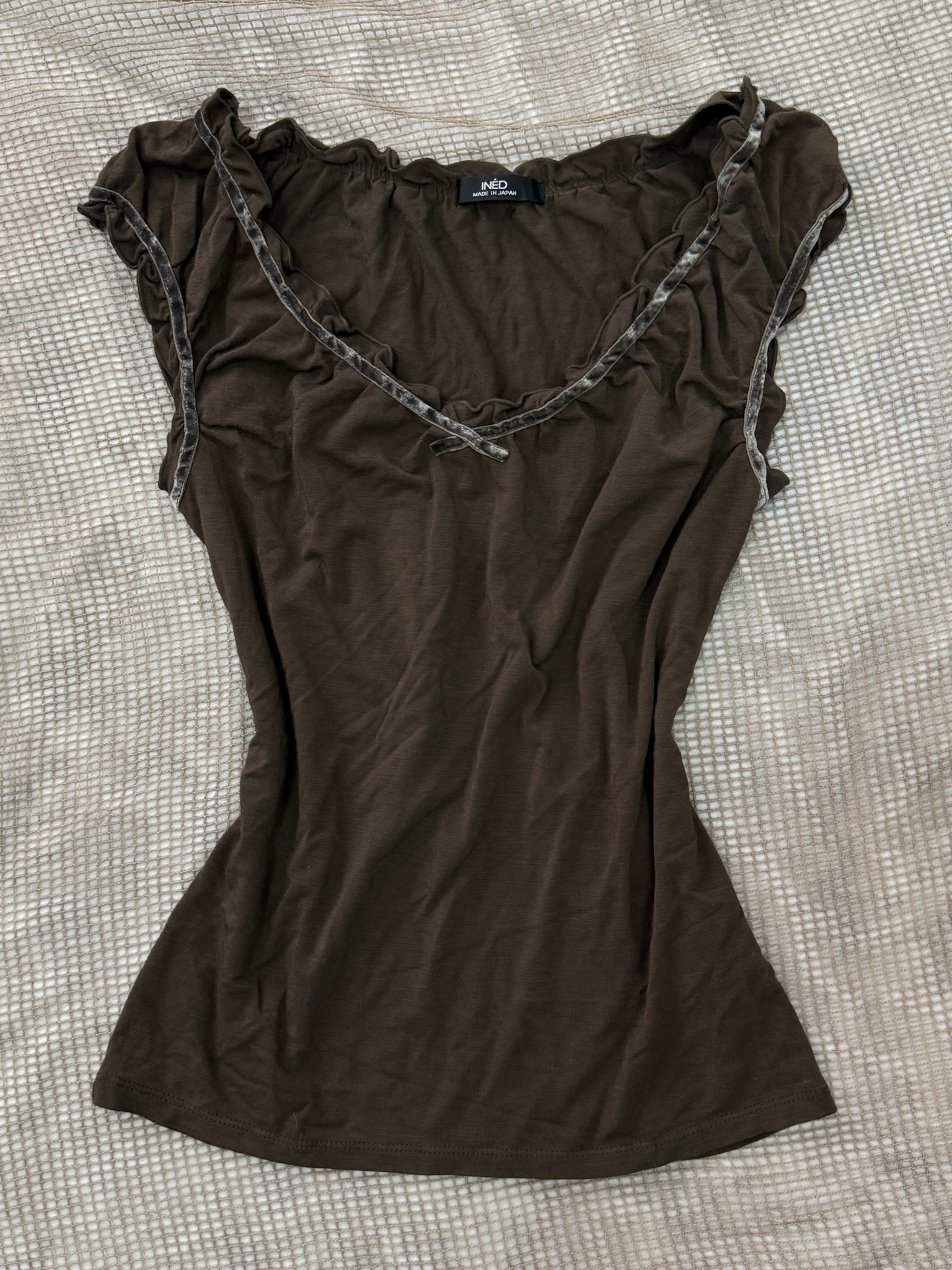 Brown Ruched V-Neck Top with Velvet Ribbon Trim