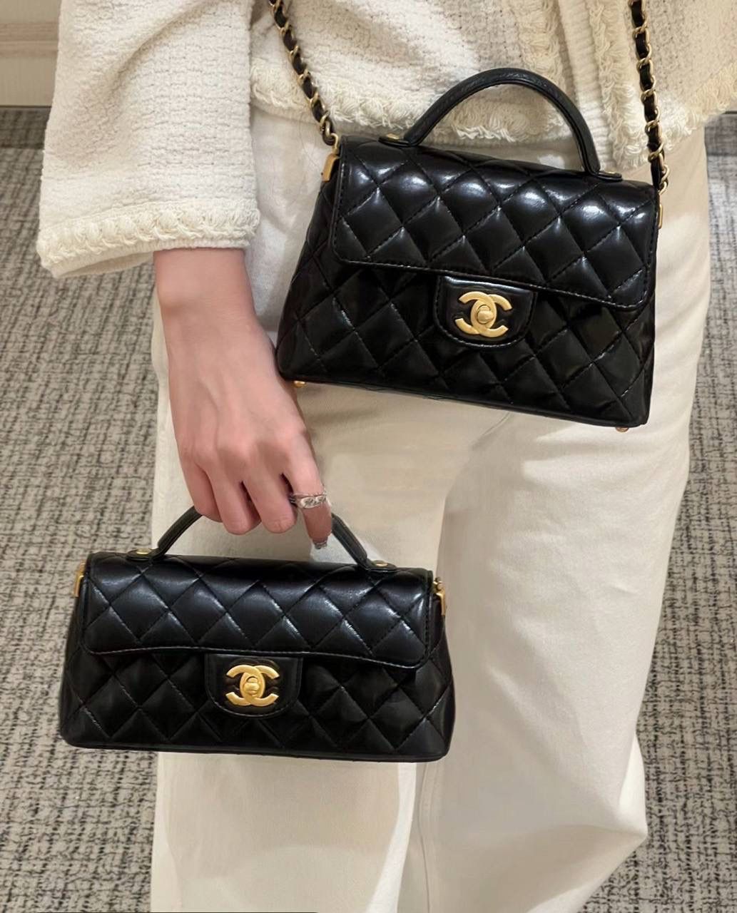 25P橫款 Kelly迷你鑒定版 👜 一包一碼 支持全球鑒定查驗身份證原廠專G GR原廠皮料過關清單資料可査詢 25P橫版MINI凱莉宛如一顆冉冉升起的新星，以其獨特的魅力，迅速捕獲了無數時尚達人的心。經典的黑金配色，是時尚界永恒的寵兒！ 五金：全銅復古金 皮料：GR原廠亮羊皮 尺寸：11.5*22*6cm