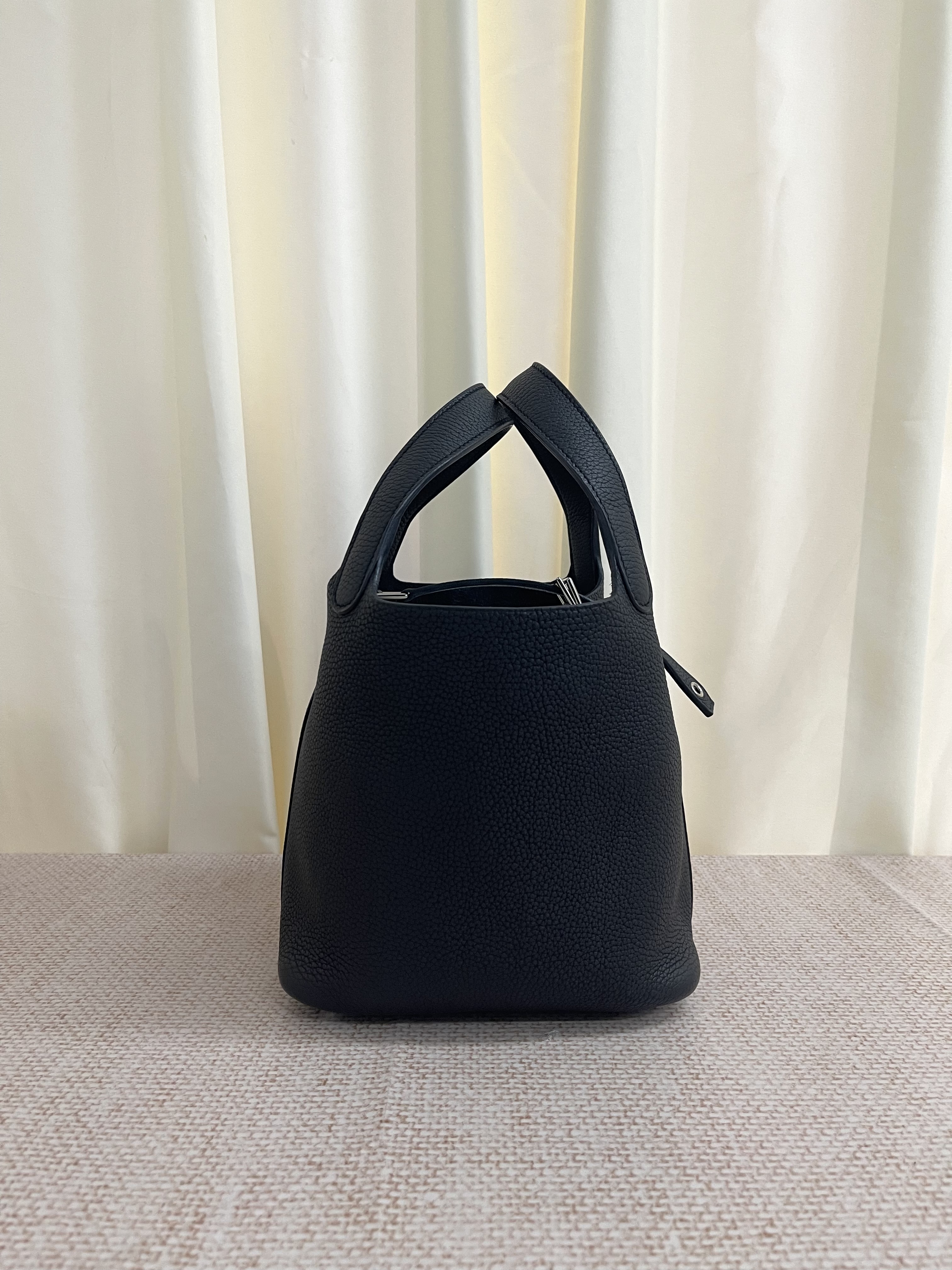 Pre-owned Hermes P18/ Stamp D/ Product Code: 26031706