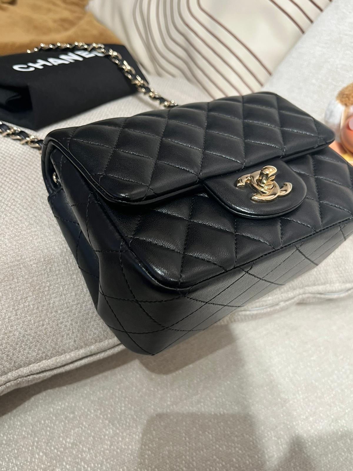 Chanel Mini Classic Flap 方胖子 17cm 黑色羊皮金鏈 100%Authenic, 95%New ✅Card✅Dust bag✅Box