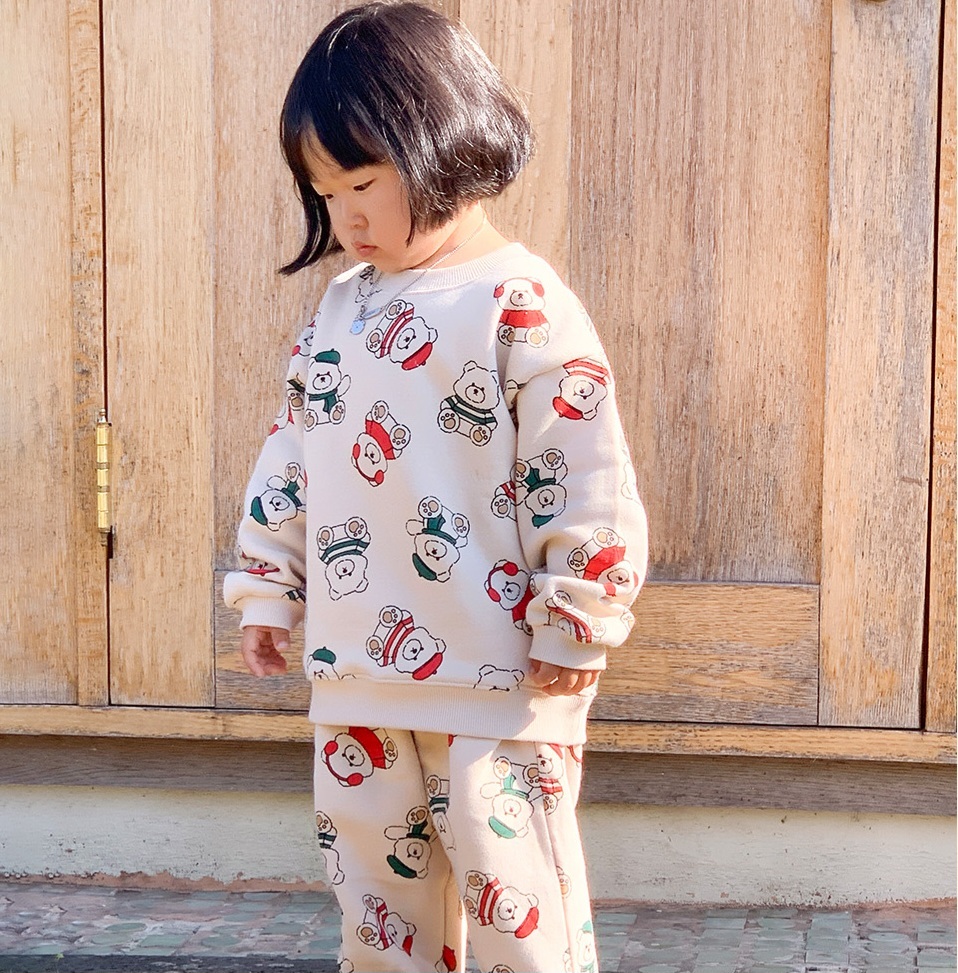 UBMOM 2023 Winter Teddy Series Berry Teddy 運動上衣-米色