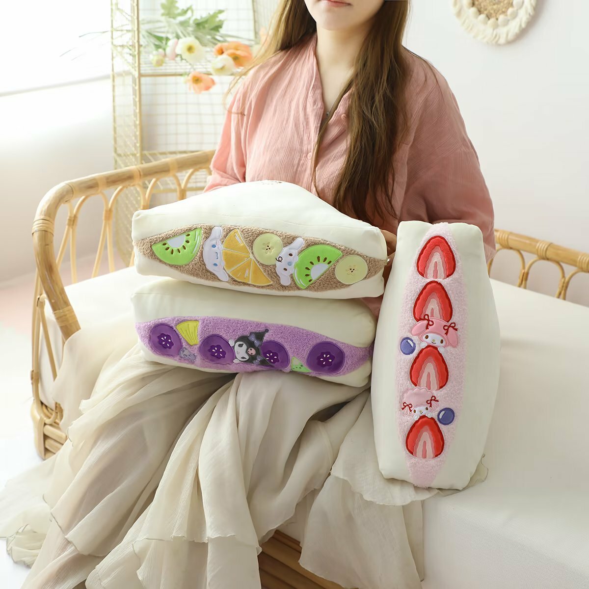 Sanrio三文治攬枕 -1個- 現貨