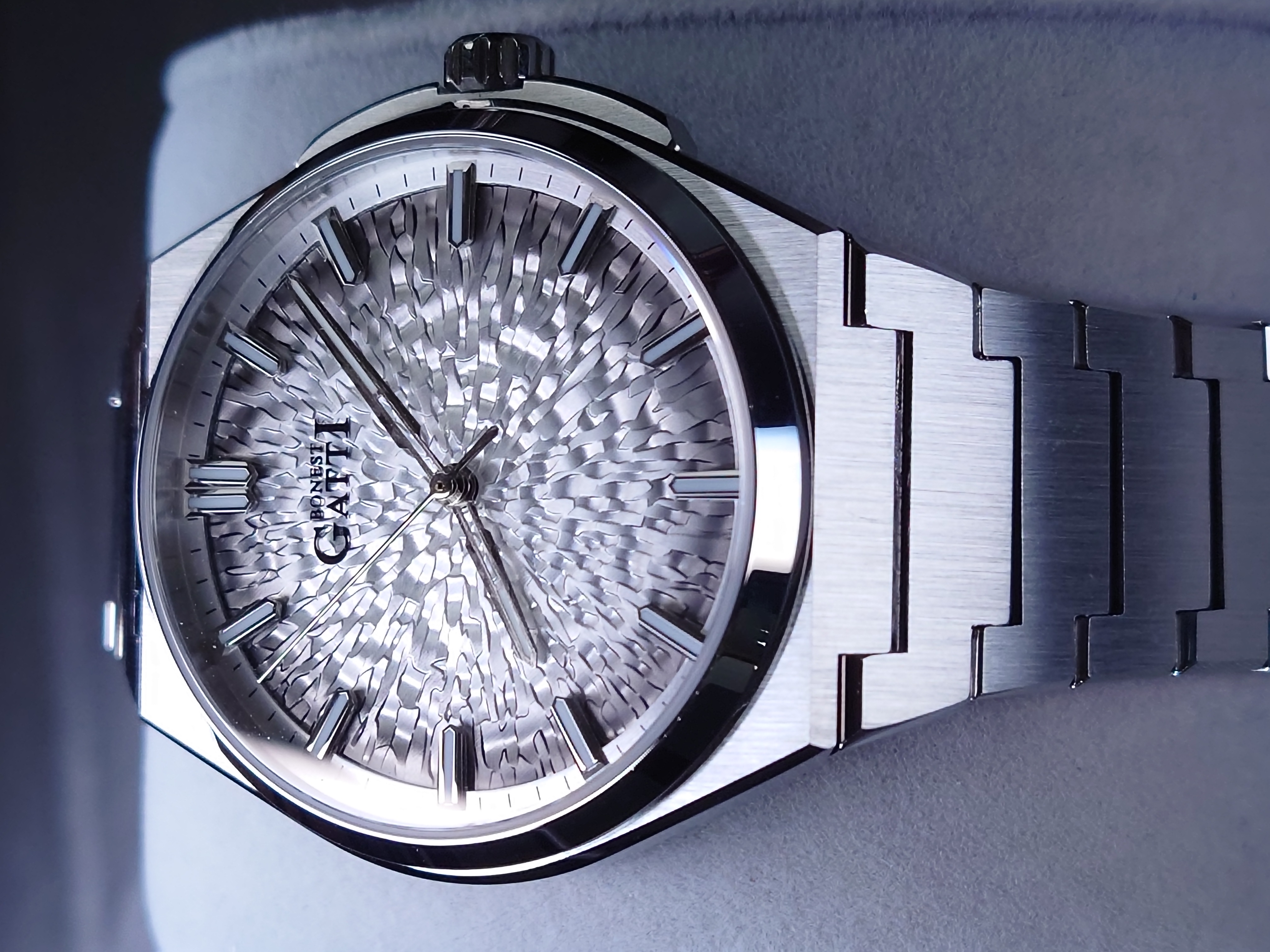 Bonest Gatti 冰裂紋一體式錶帶自動錶 BG8013-S2 Silver