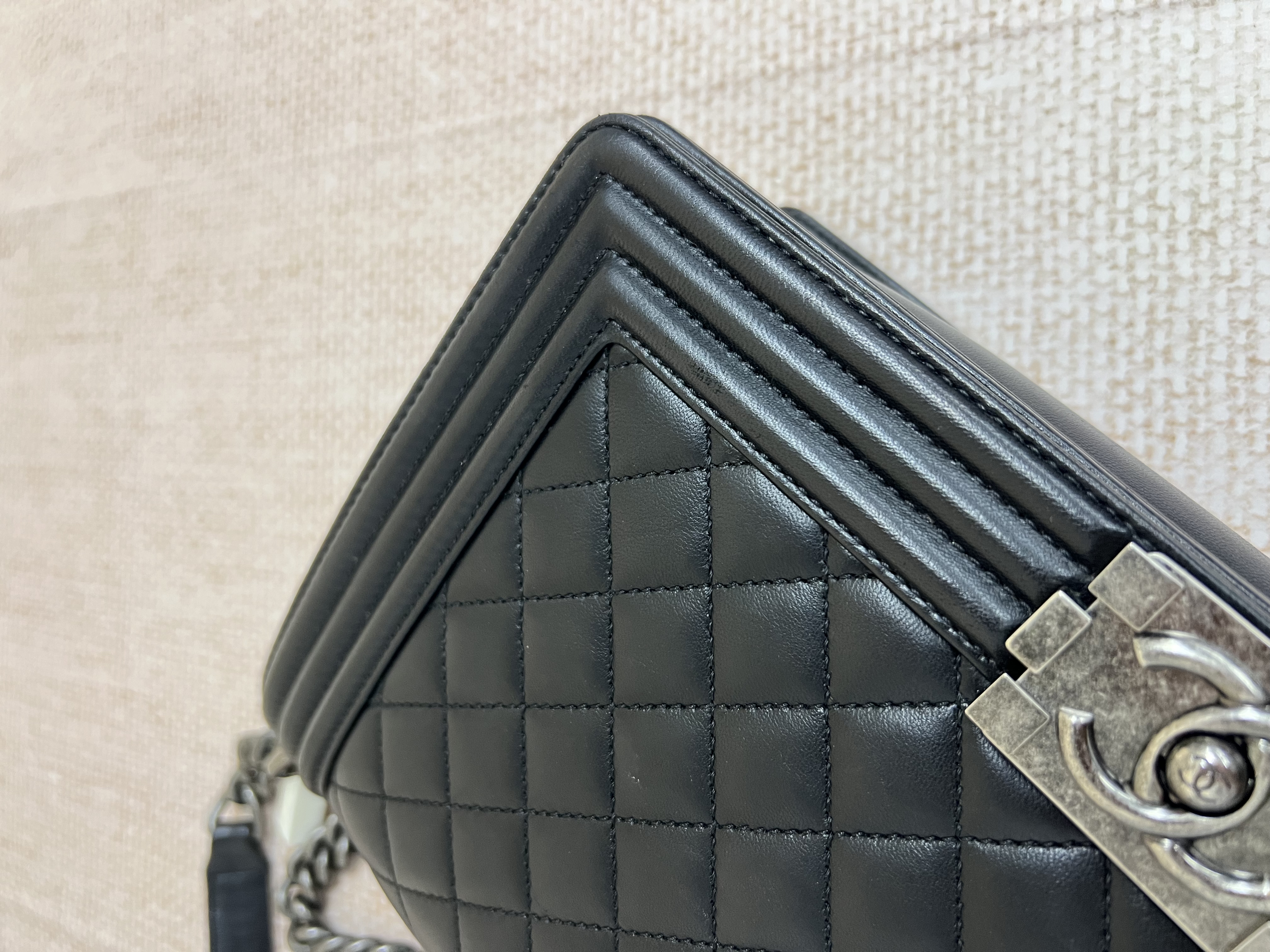 Pre-owned Chanel Boy/ Product Code: 26032205