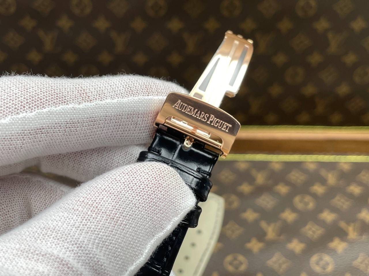 爱彼皇家橡树系列玫瑰金男士腕表