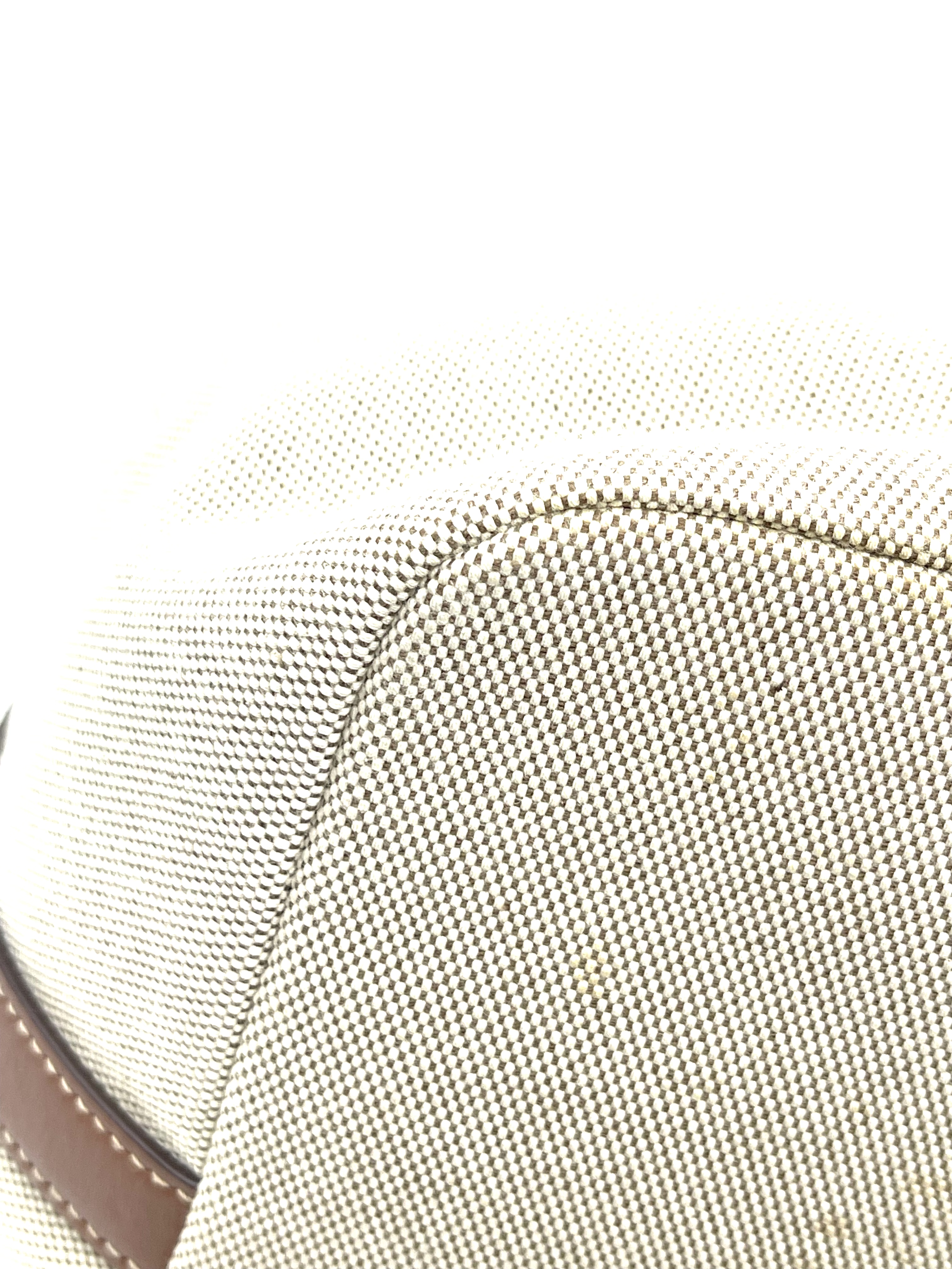 Pre-Owned MIU MIU Logo-Appliquéd Canvas / Product Code: 26041201