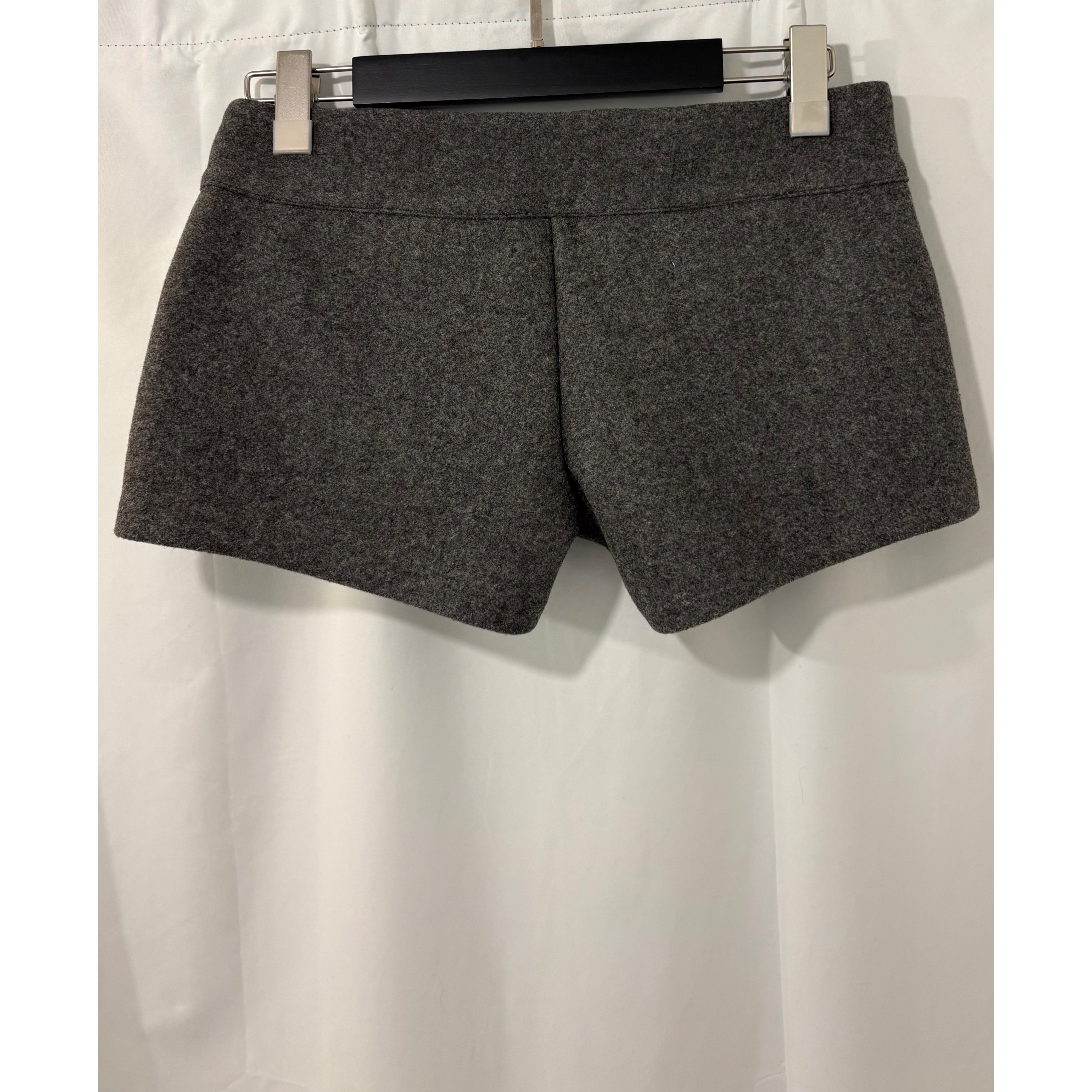 優惠價10月3截單🤎2609S《SILVER BUTTONS SHORTS》