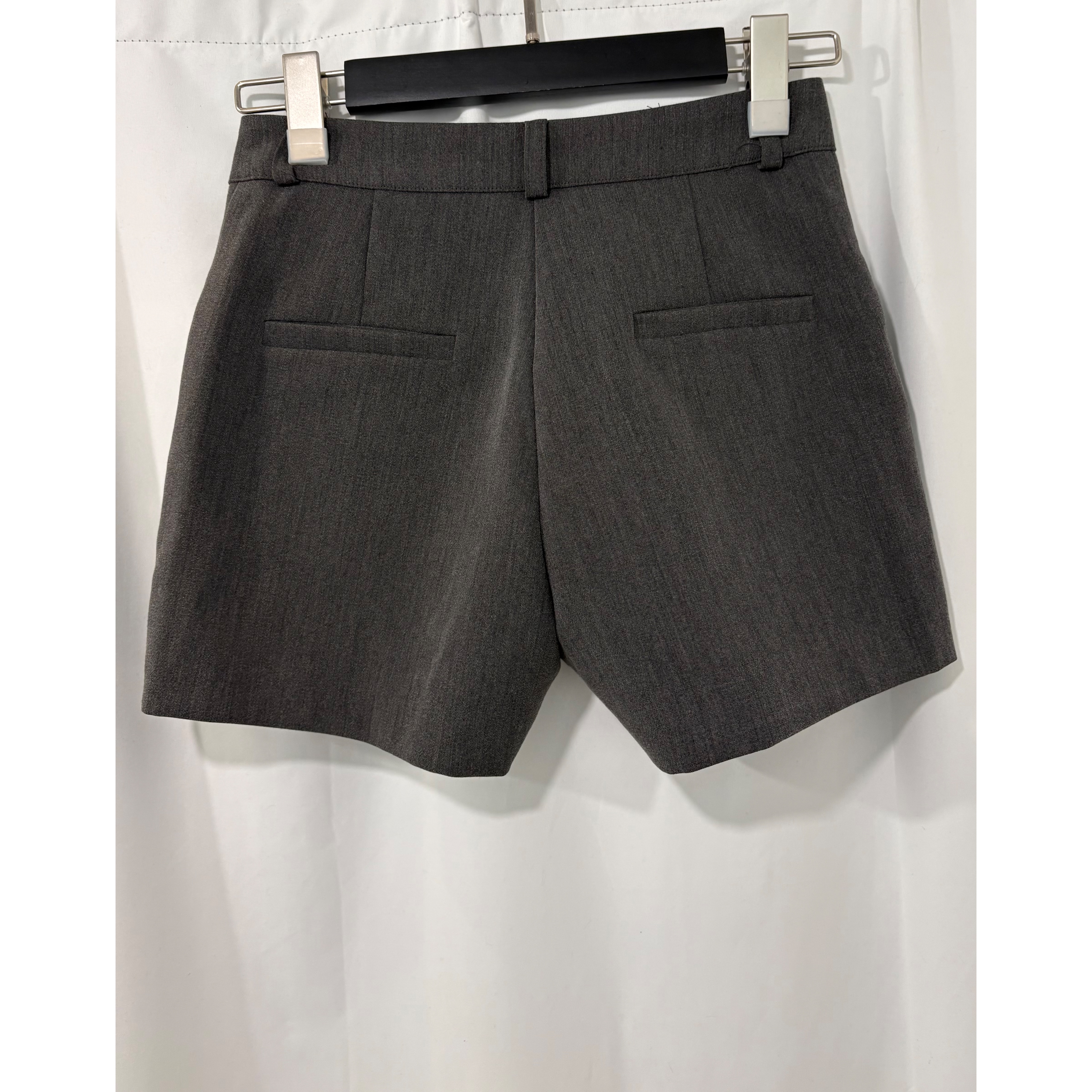 新品價6月6截單🤍2606D《TAILORED A-LINE SHORTS》