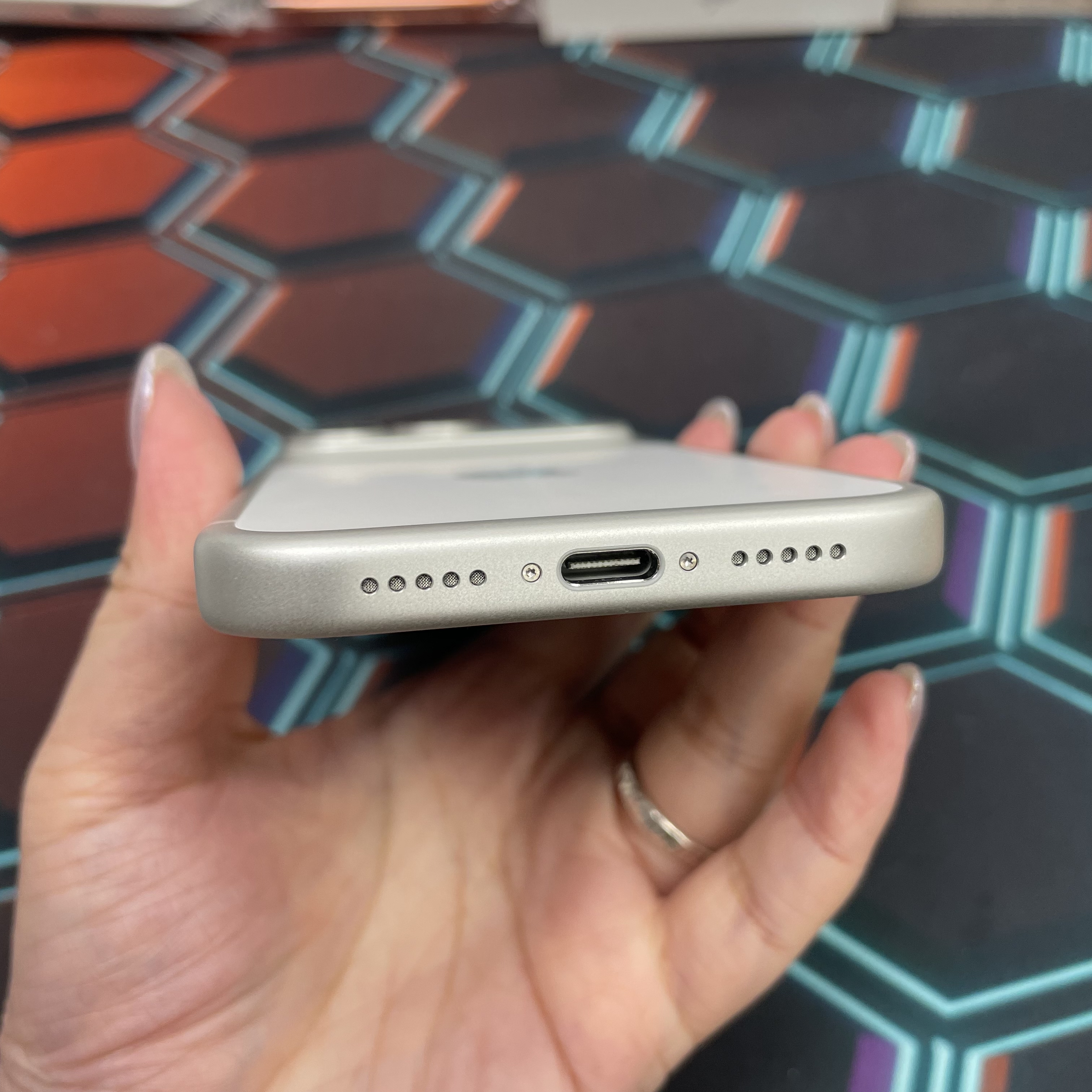 *6902 17 Pro 完美機 256GB 電100 銀色 sliver