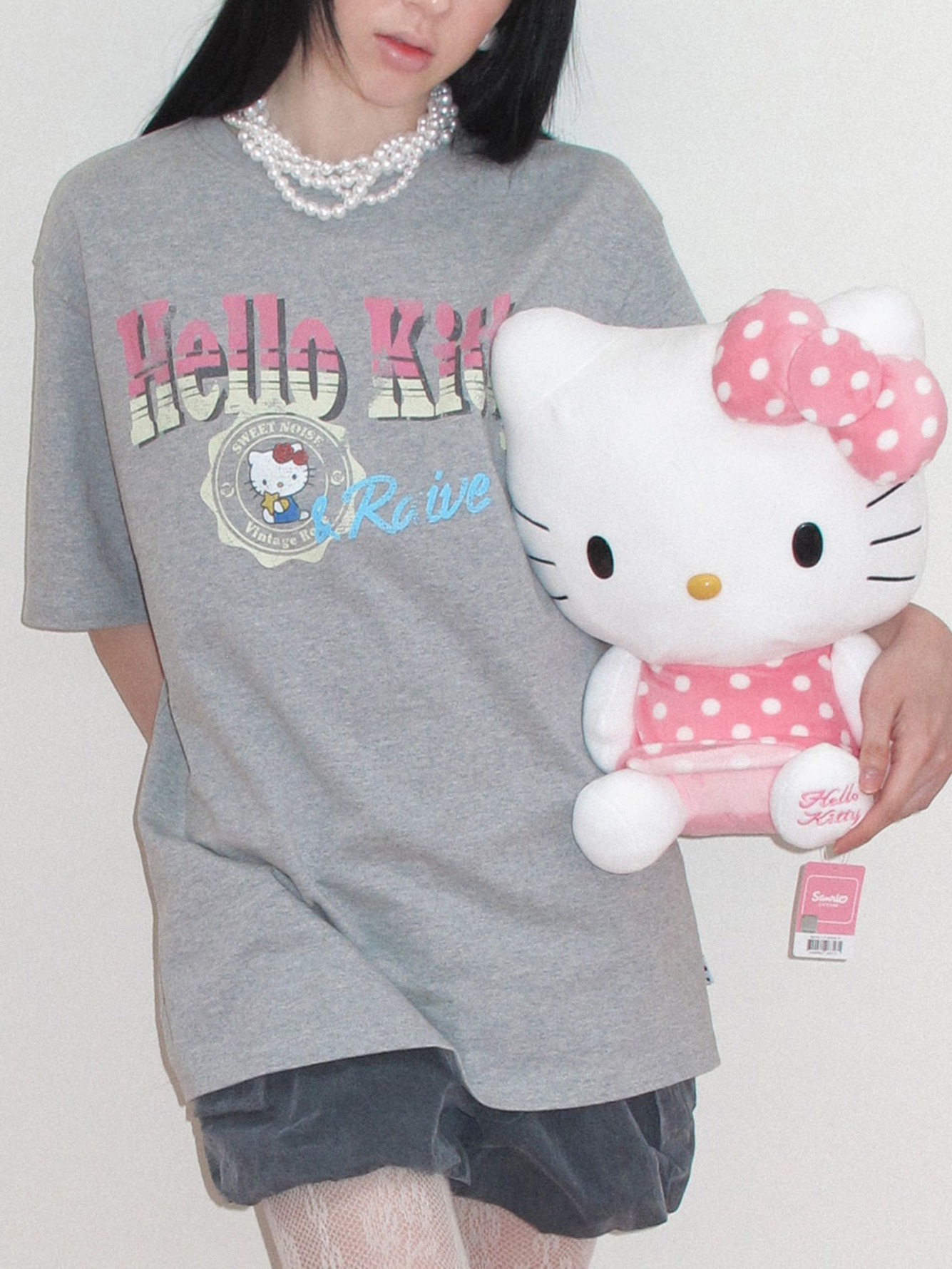RAIVE × Hello Kitty｜Stamp Graphic Tee