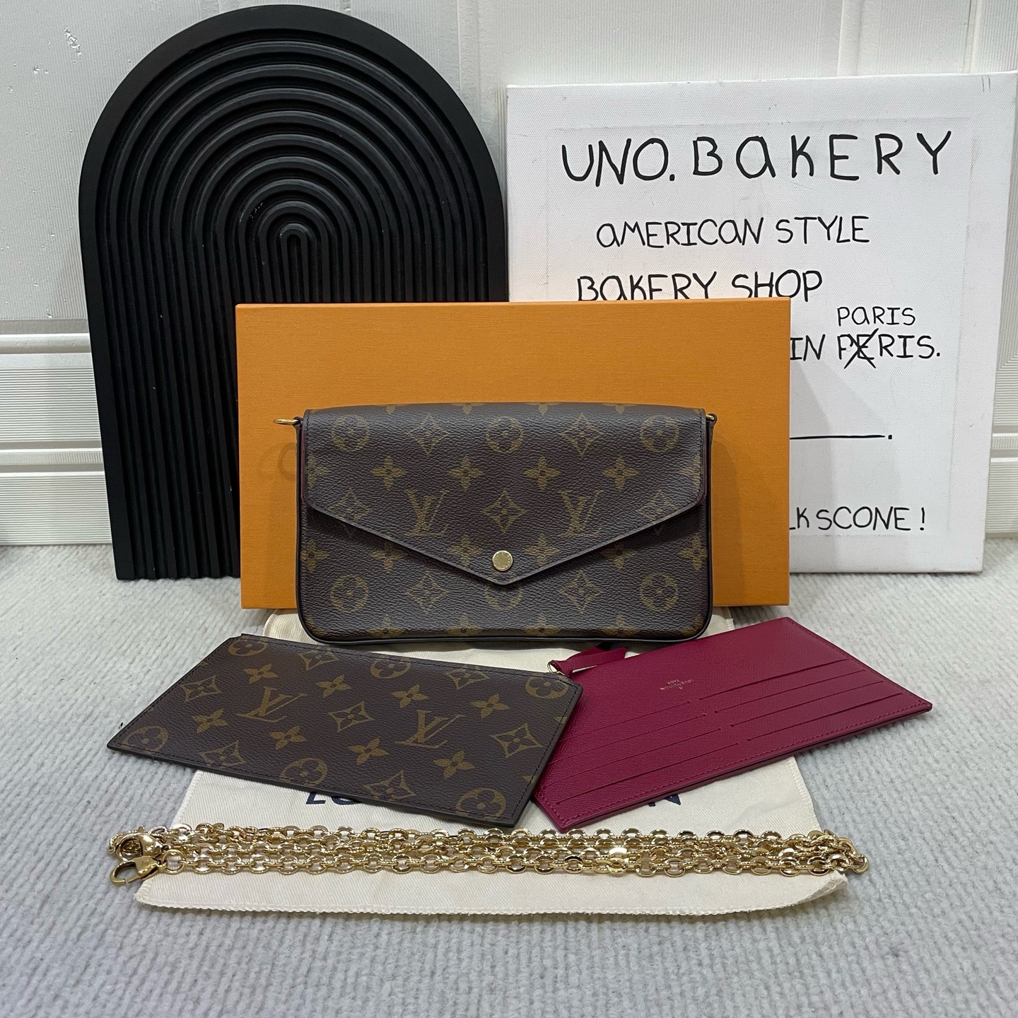 【預訂貨品】 LV 老花三合一 