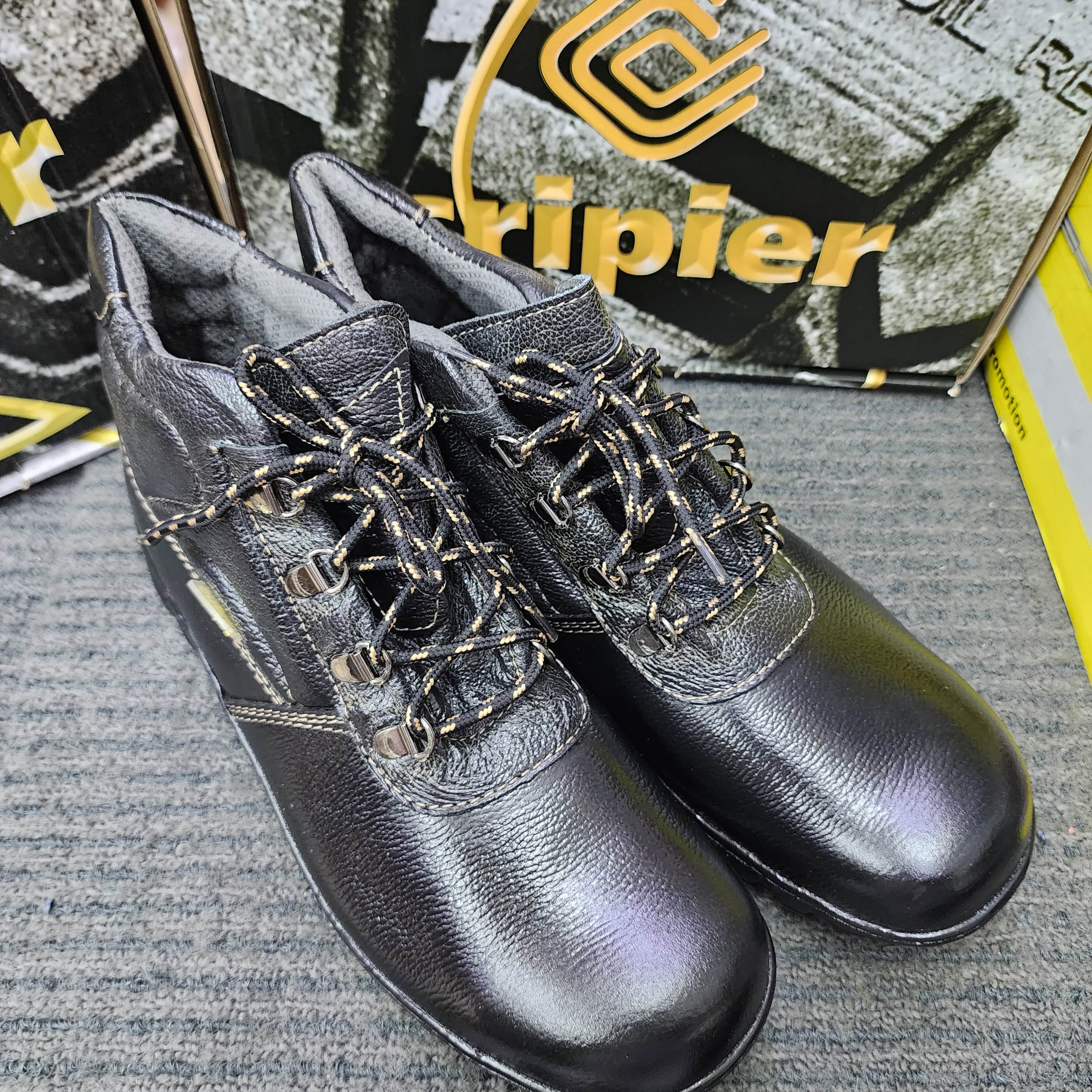 Cripier 6033 mid cut Lace-up Safety Shoes Sirim Dosh Leather Rubber Outsole Kasut Keselamatan