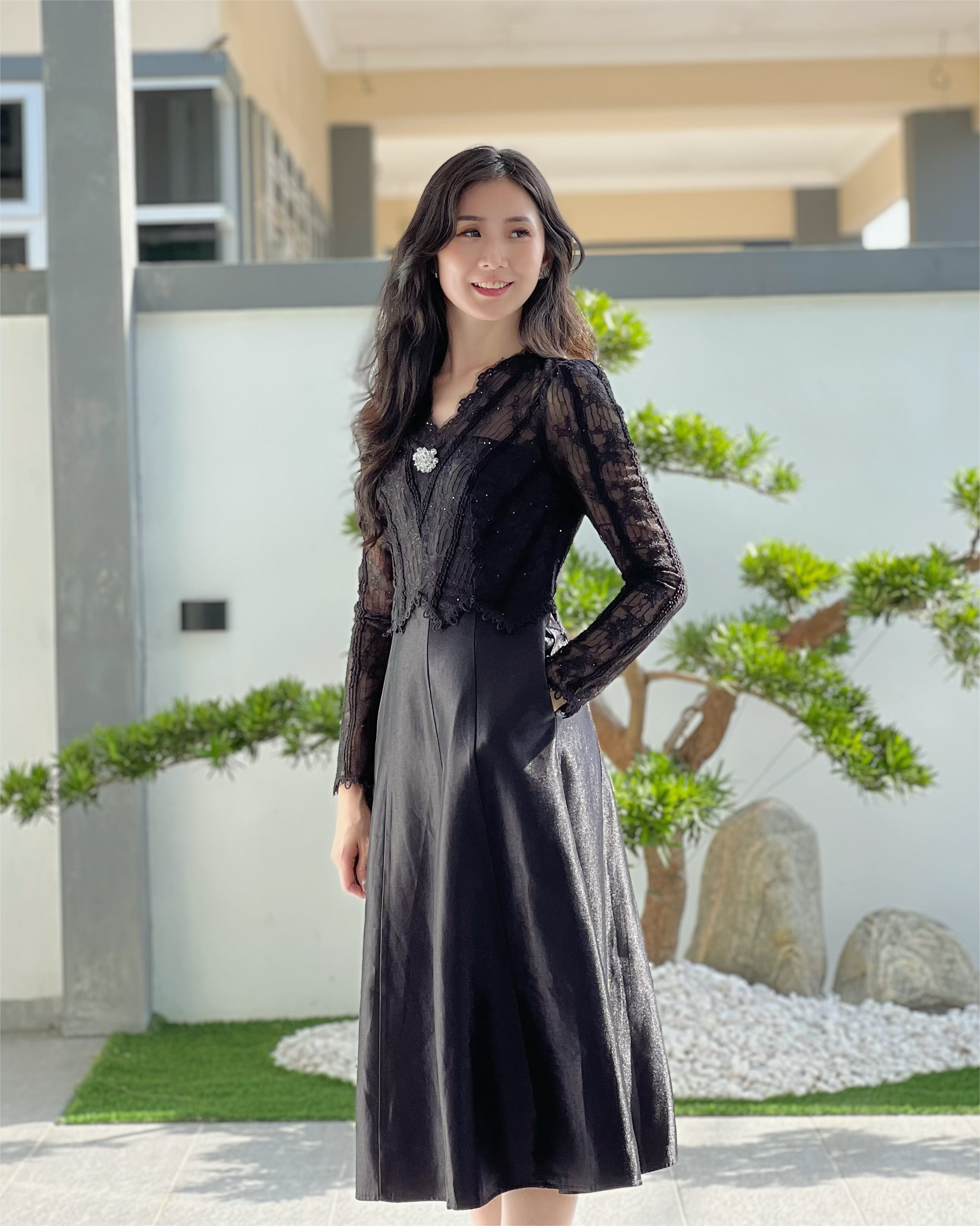 5085 Genevieve Lace Midi Dress 