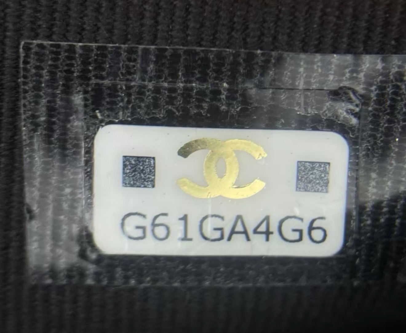 Chanel Mini Flap Bag (小牛皮 芯片22年）