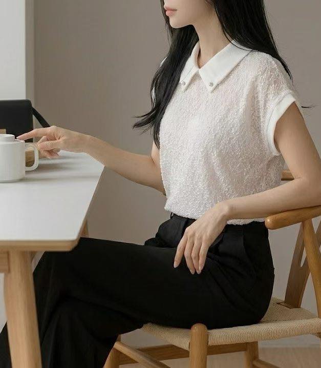 精緻蕾絲珍珠領短袖上衣 