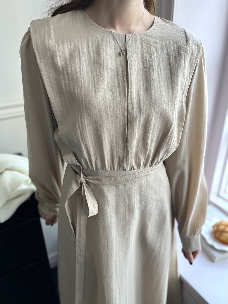 Pleated Yoke Detail Dress (Beige)