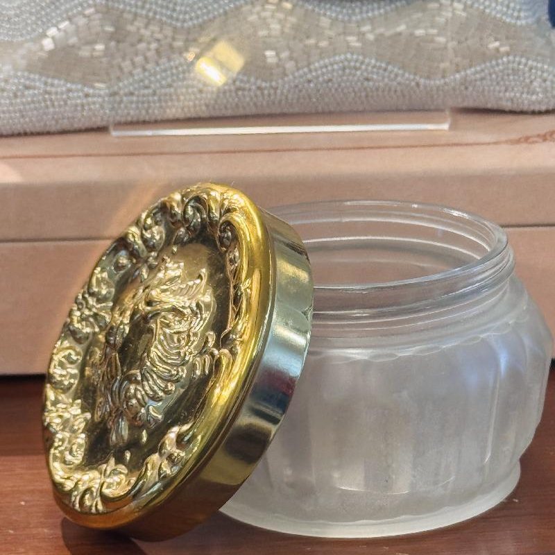 Vintage C.a. 1960s Canadian Cherub Pattern Golden Lid Frosted Glass Large Powder Box (MT2395)