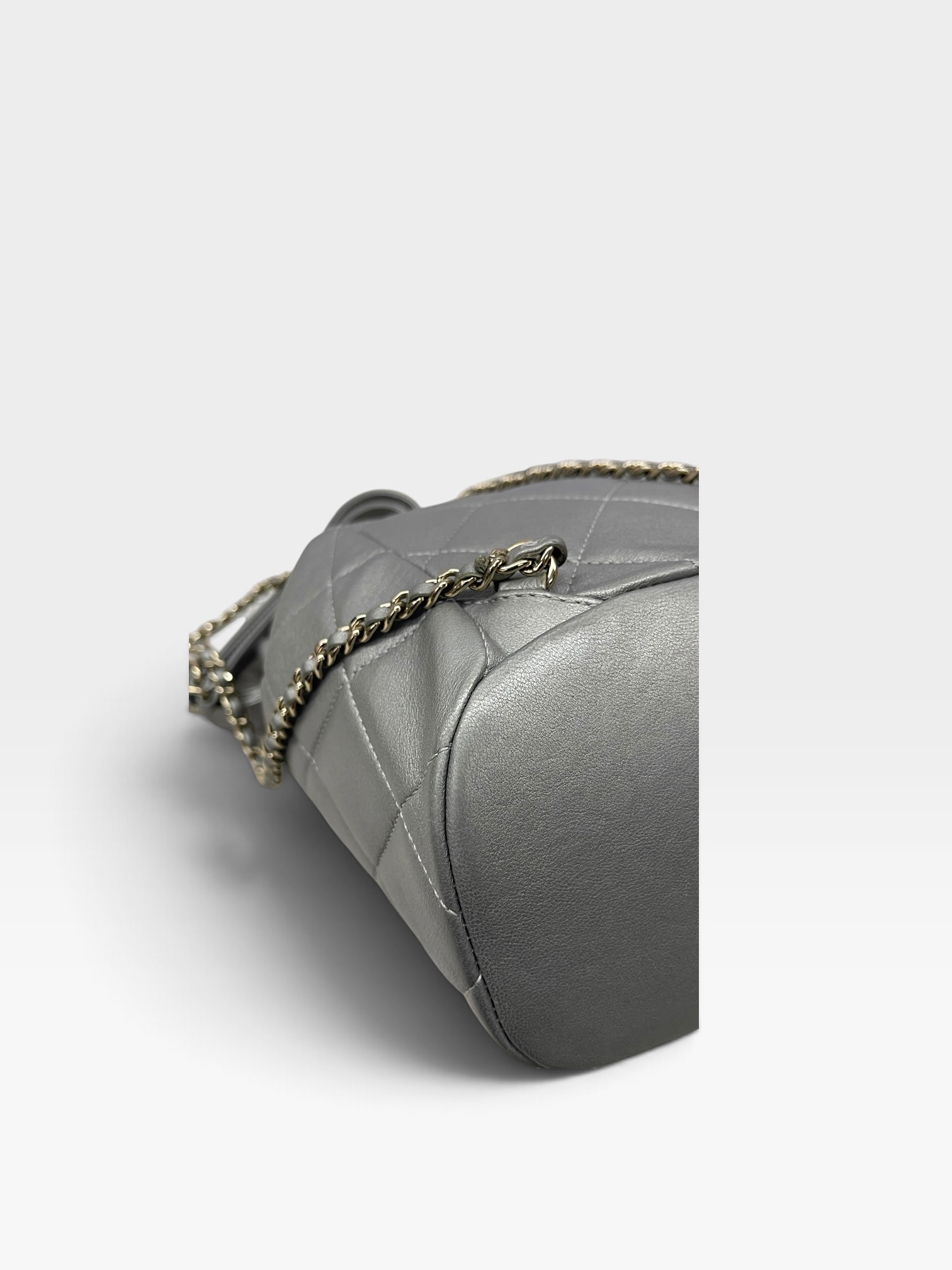 Pre-Owned CHANEL Matelassé Flap Backpack / Product Code: 102908