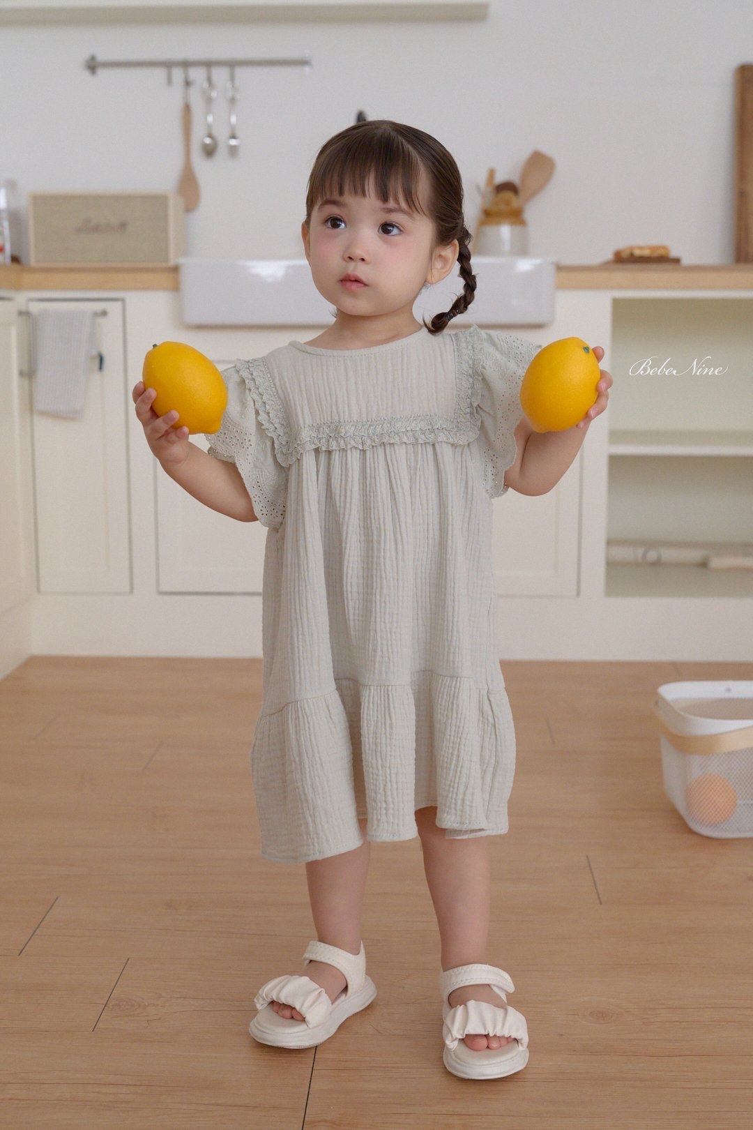 ☀️預訂 韓國直送☀️🇰🇷Bebenine兩色蕾絲荷葉邊袖連身裙