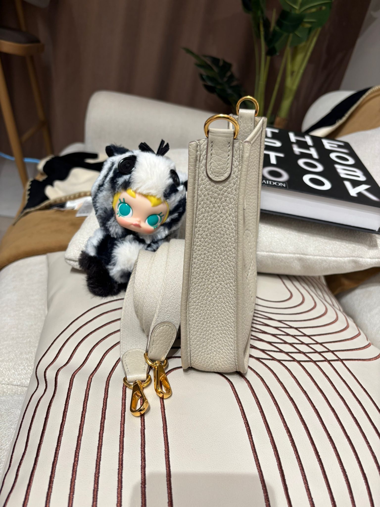 Hermes mini evelyne STAMP U 8L beton 冰川白 100%Authentic ,95%new ✅dust bag 