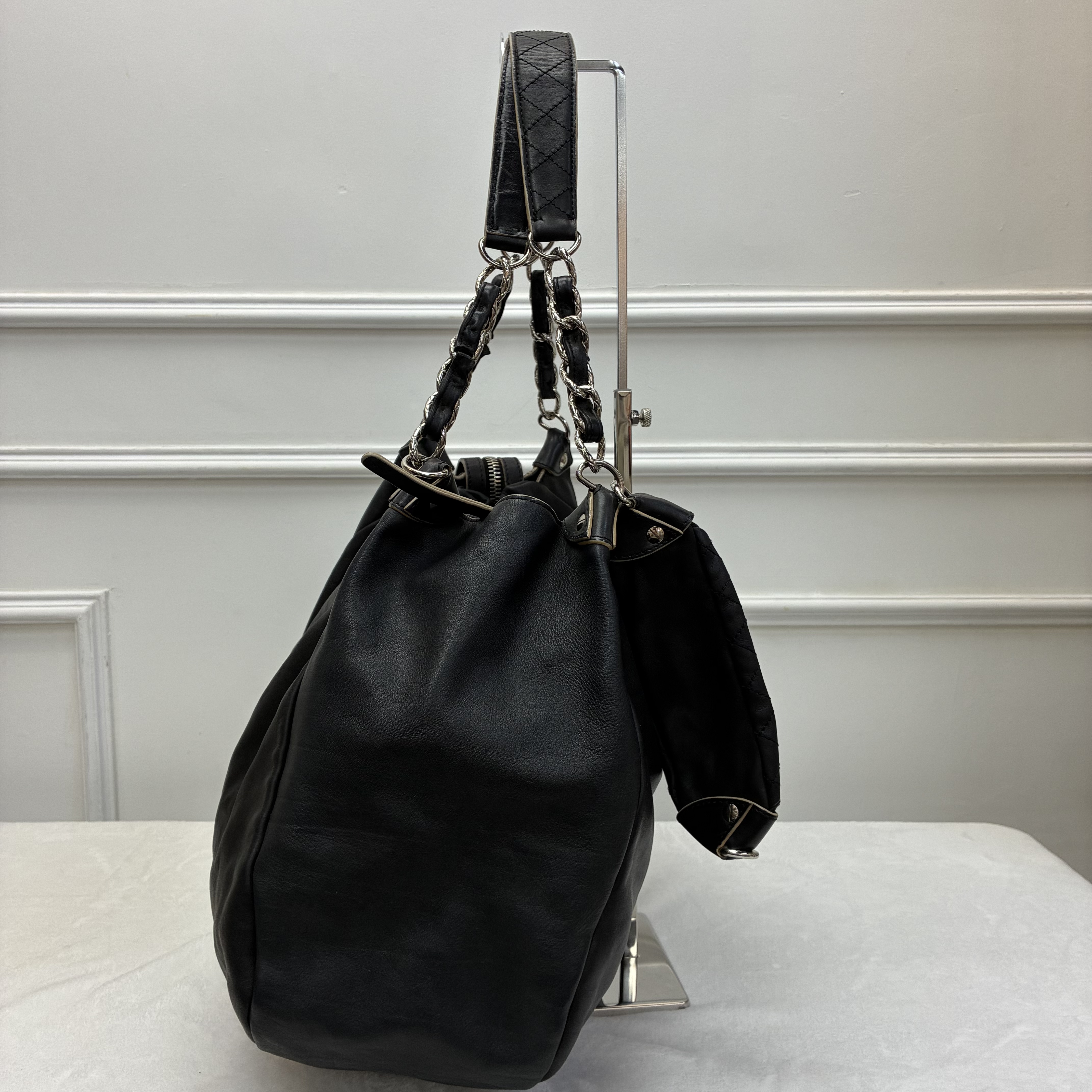 Chanel 黑銀雙C鏈帶單肩流浪包 hobo