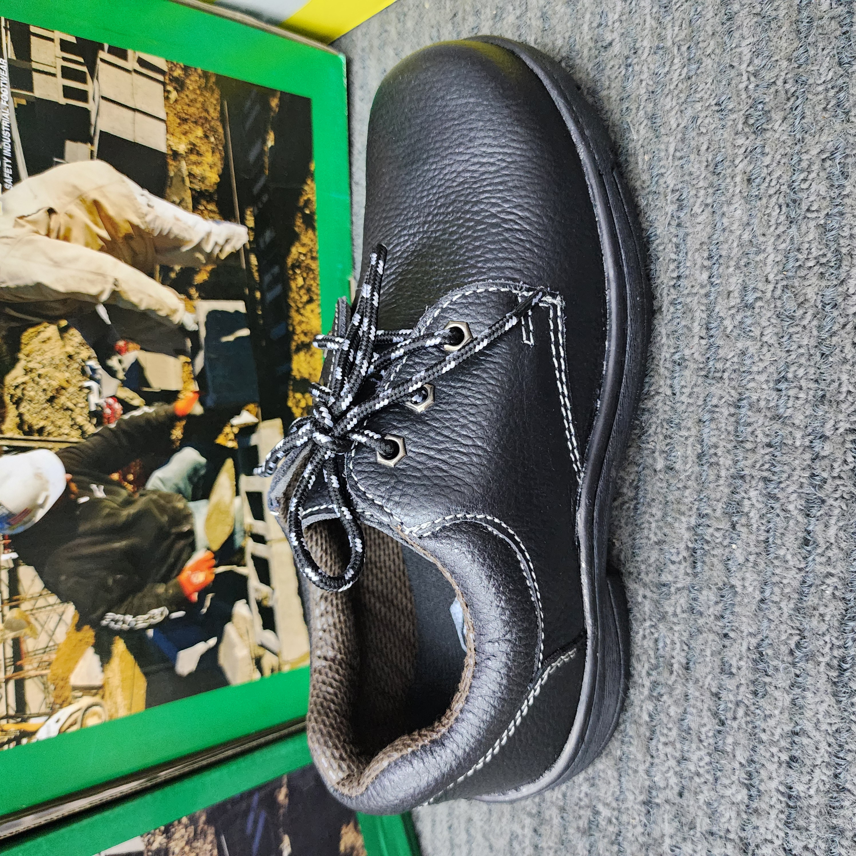 FRONTIER SAFETY SHOES 23304 LOW CUT BLACK COLOUR SAFETY BOOT SAFETY SHOE Leather Kasut Kasut Keselamatan