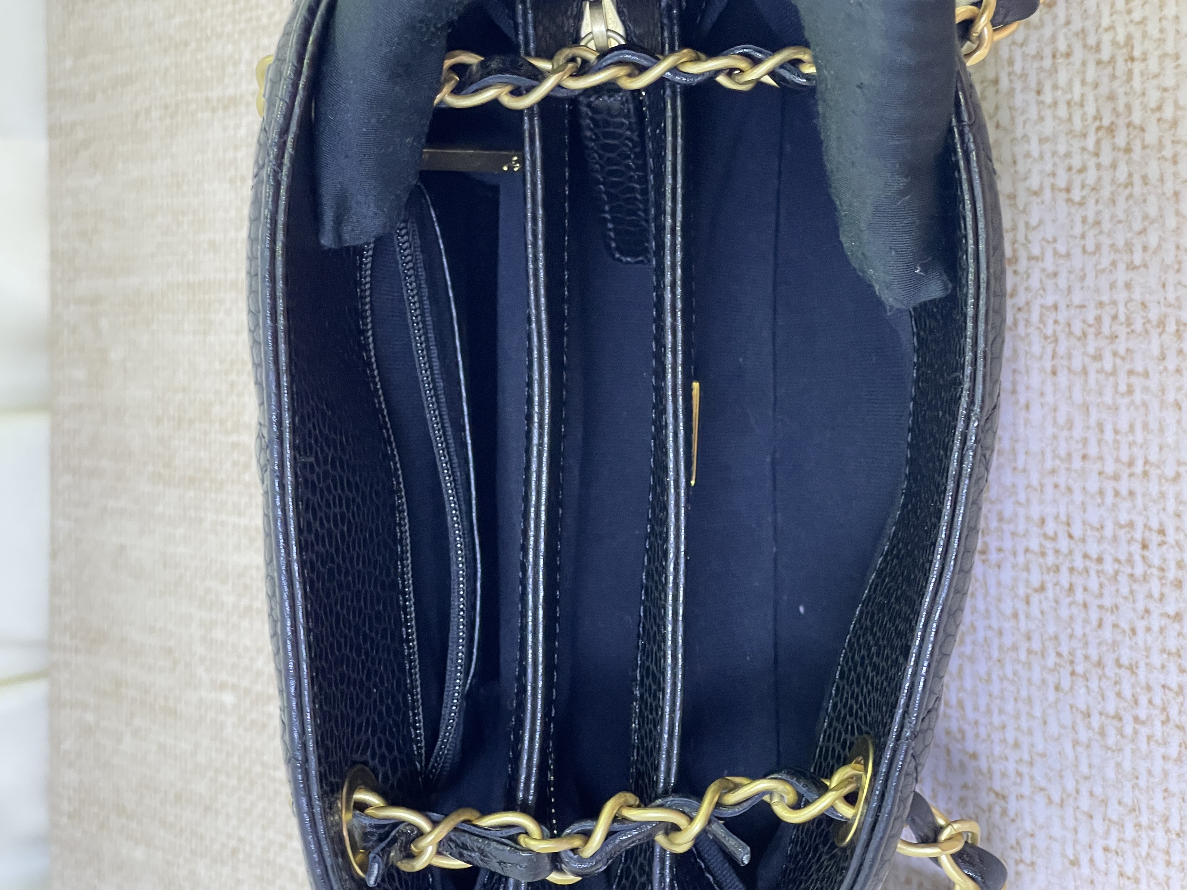 Pre owned Chanel 24K clutch with chain caviar / Product Code: 26031102