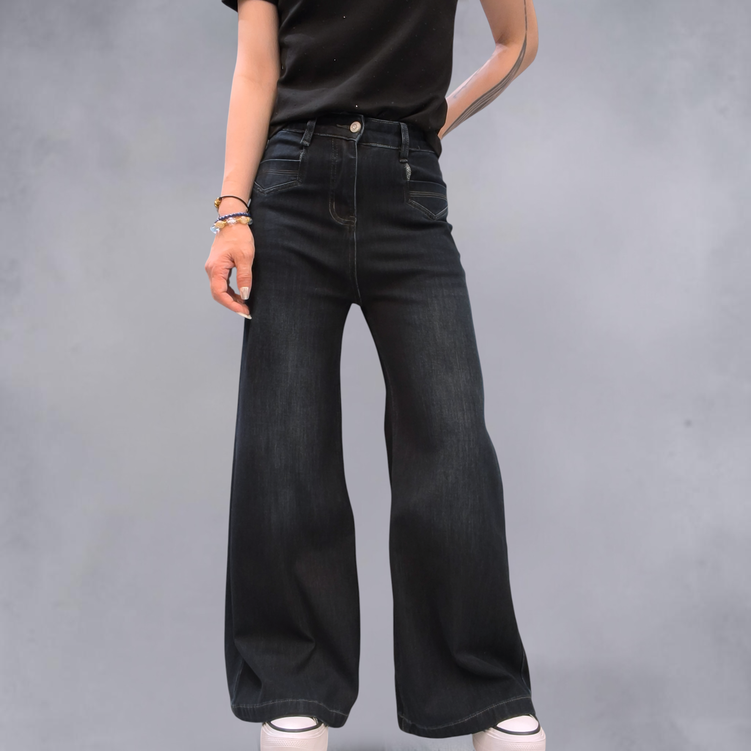 闊腳喇叭牛仔褲