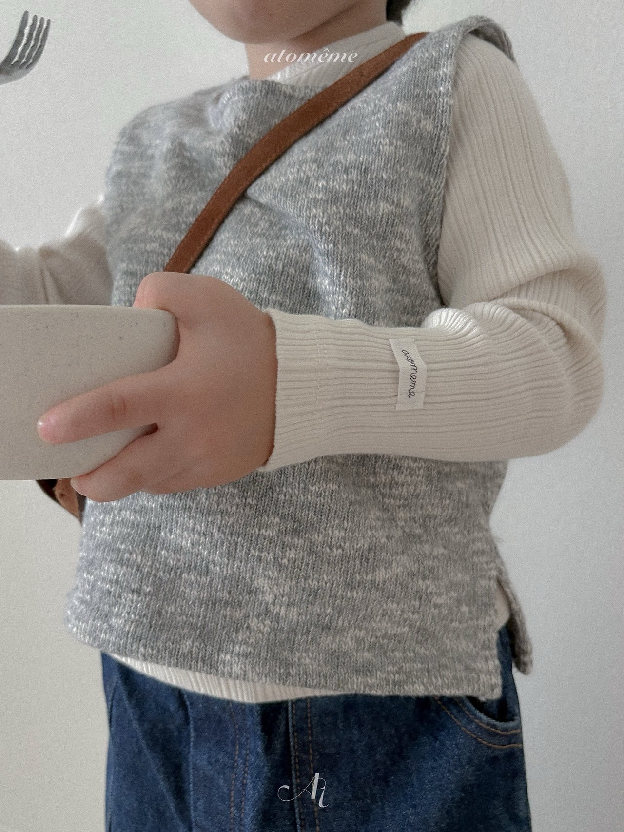 Atomeme | Nut wool vest