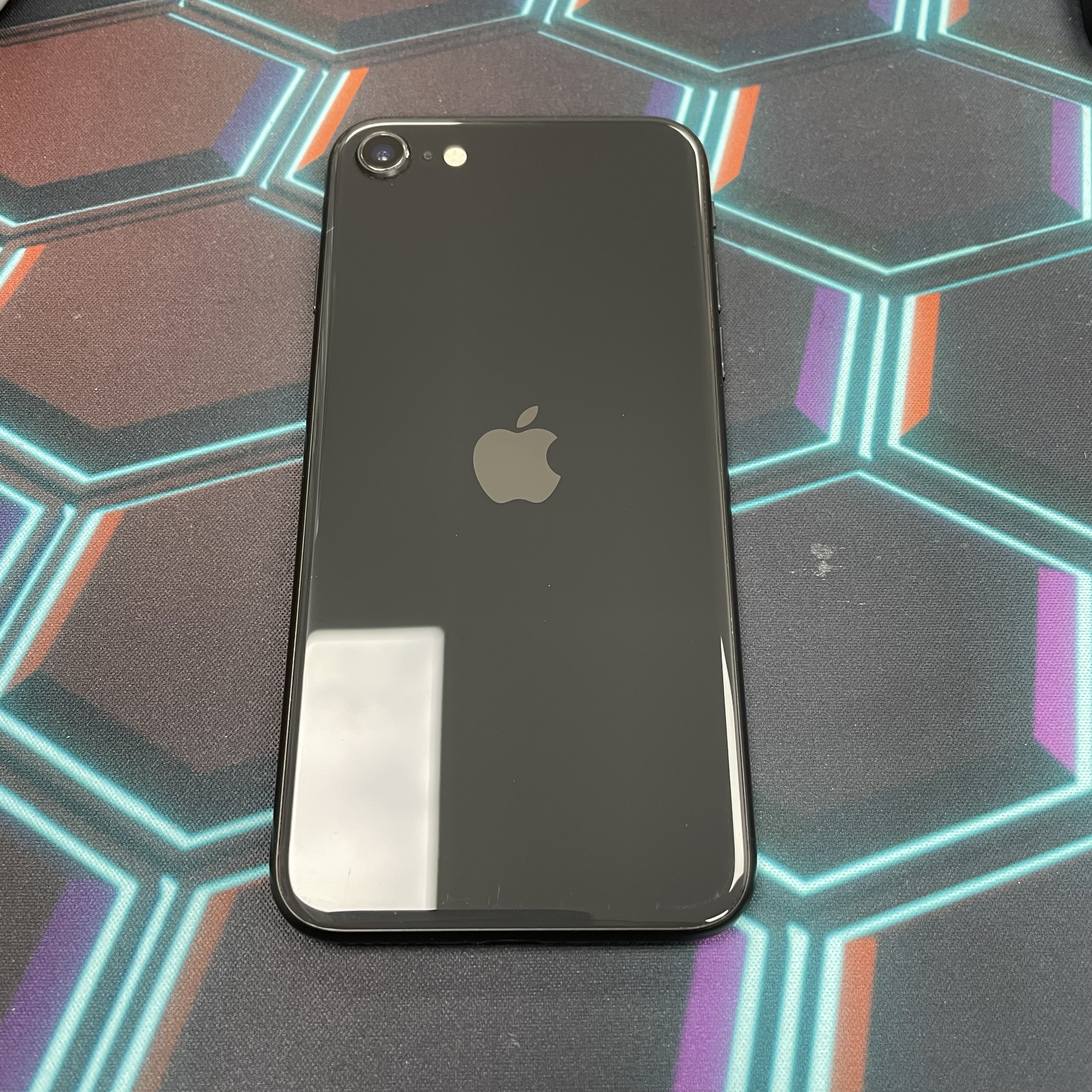 *6639 SE2 勁靚機 64GB 電75 黑色 black