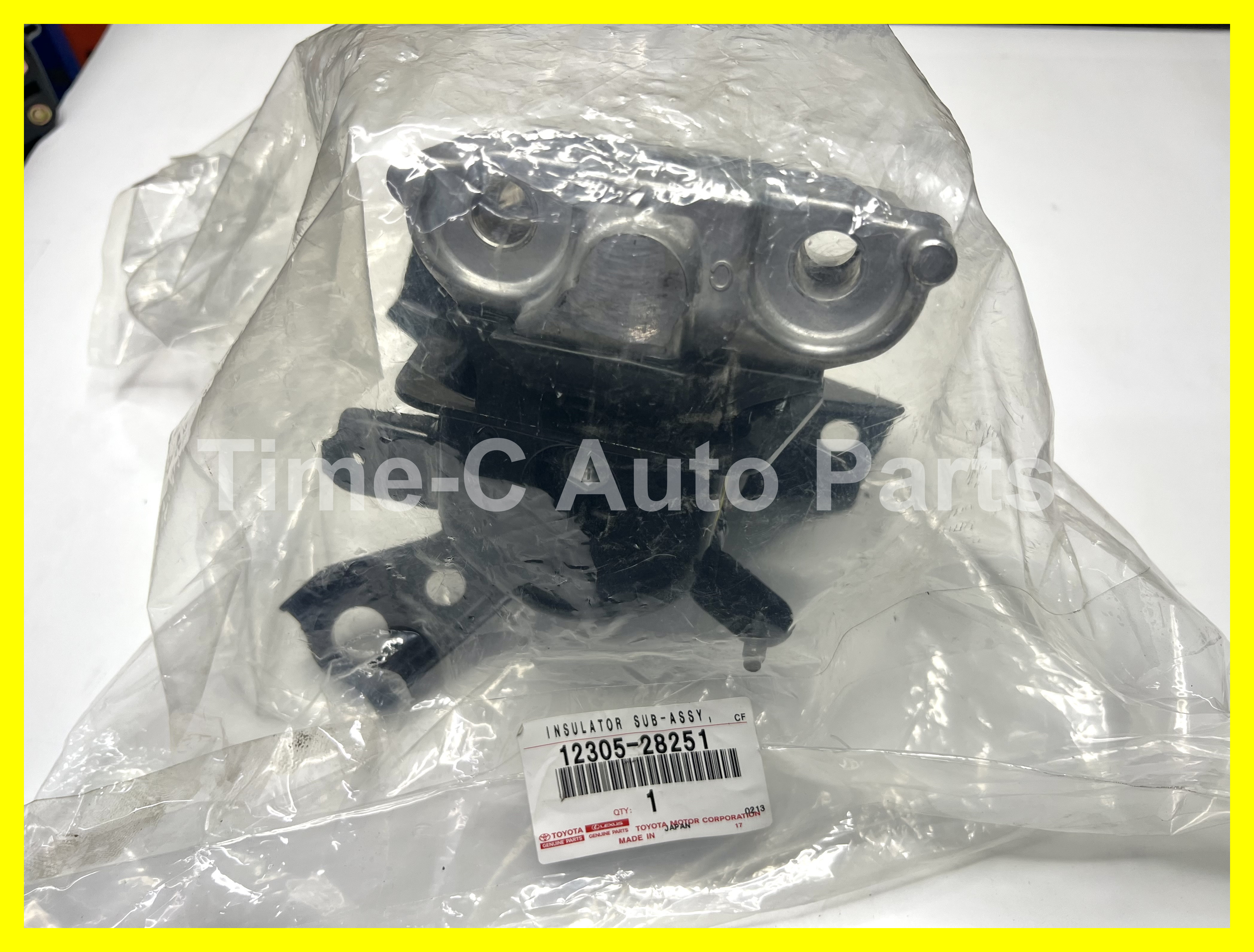 Toyota Estima Hybrid - 右機器膠 12305-28251