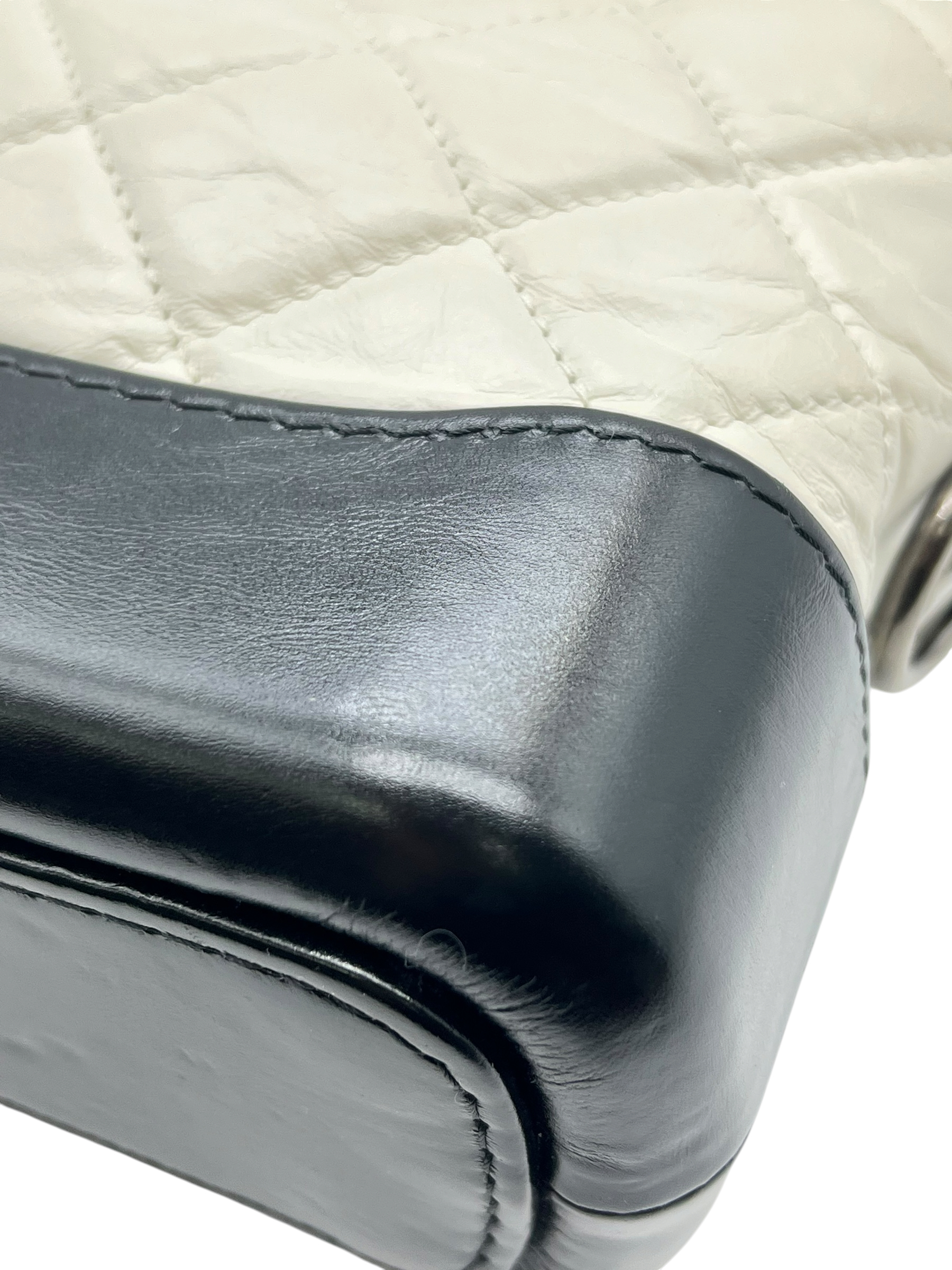 Pre-Owned CHANEL Gabrielle Small Quilted Calfskin Leather Hobo Bag / Product Code: 26052906