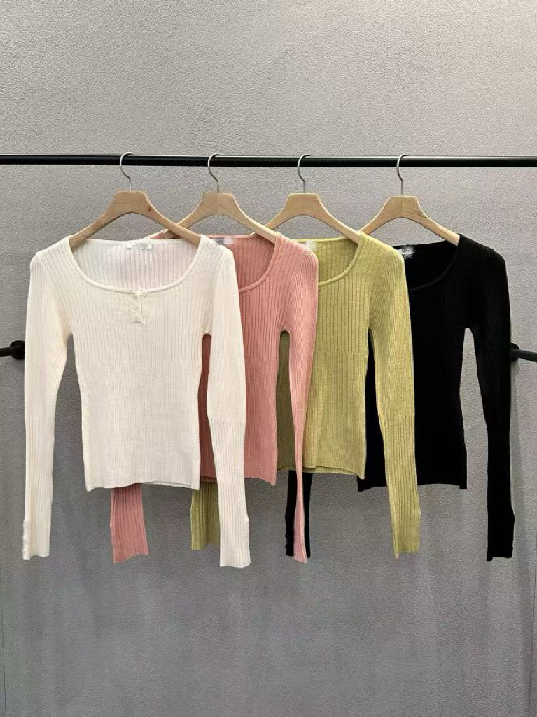 Elegant U neck knit top