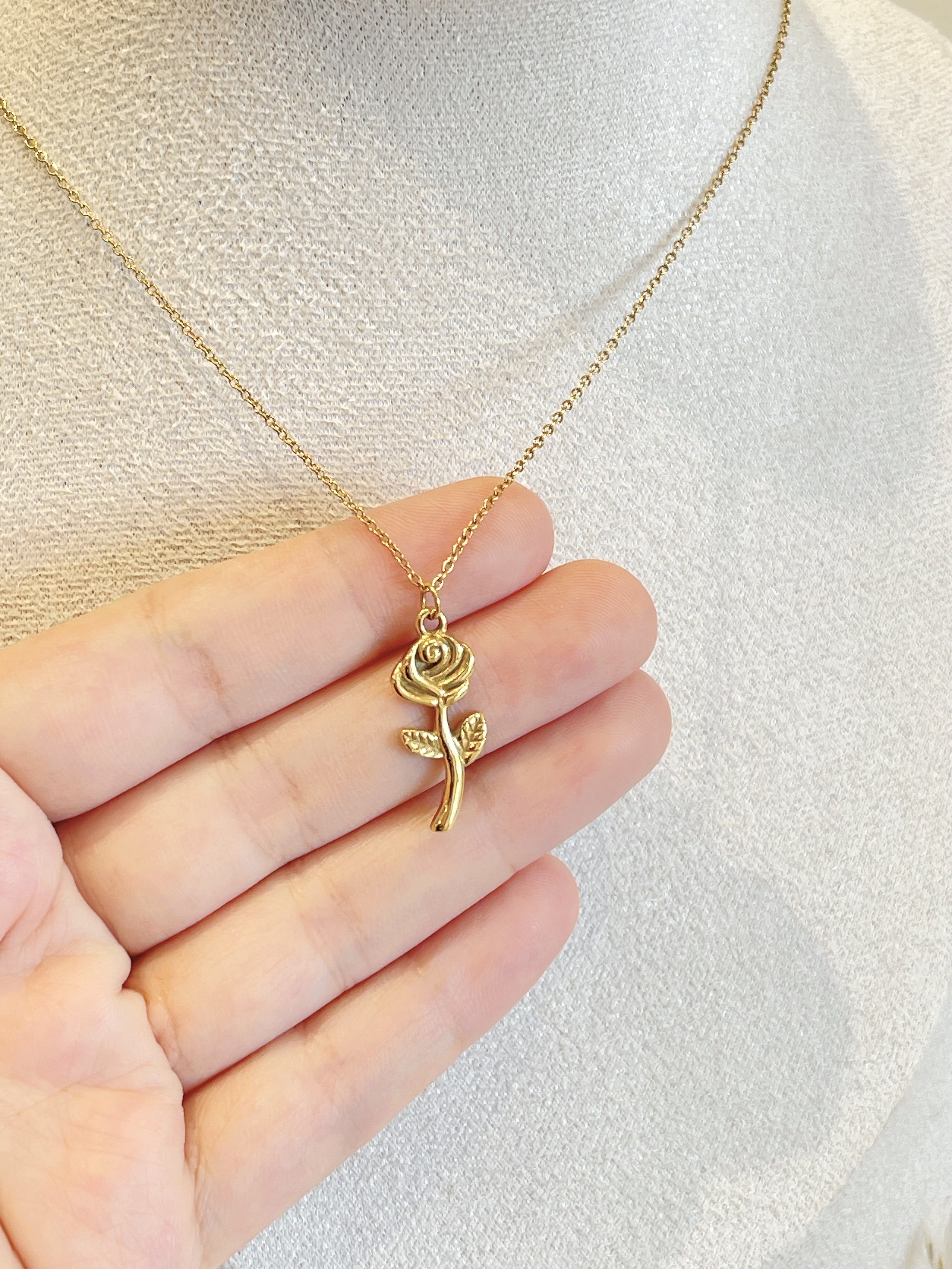 小众系列玫瑰花束钛钢项链