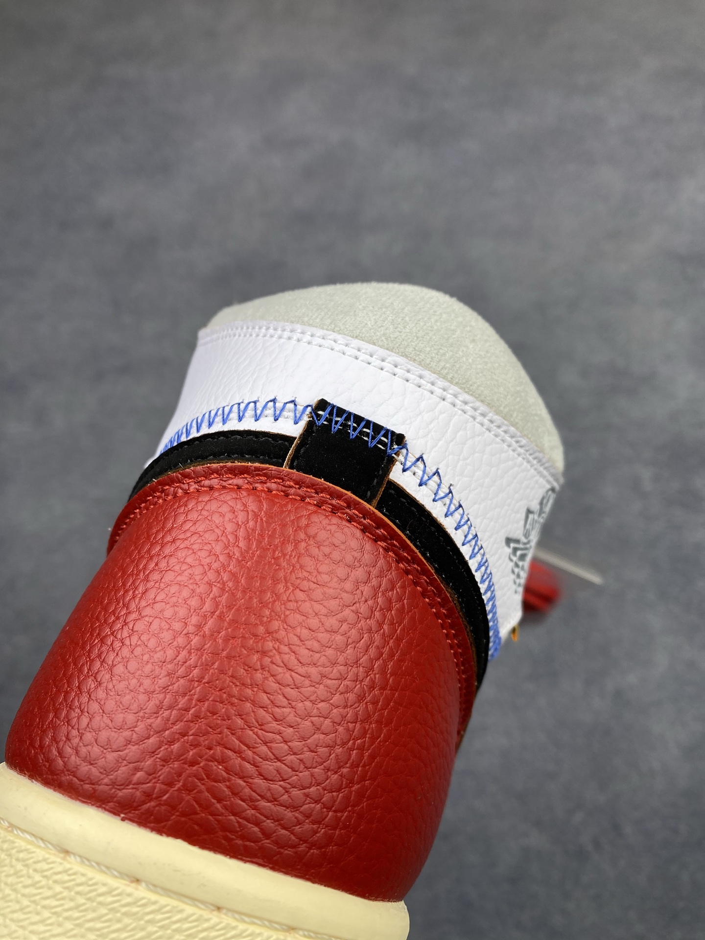 Nike Air Jordan 1 Retro High OG BV1300-106