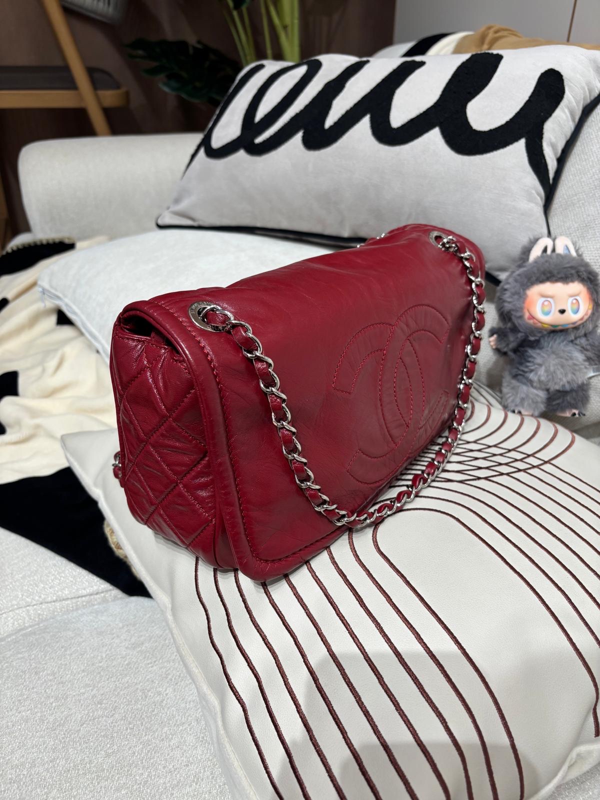 Chanel Flap Shoulder Bag 100%Authentic, 95%New ✅Card✅Dust bag