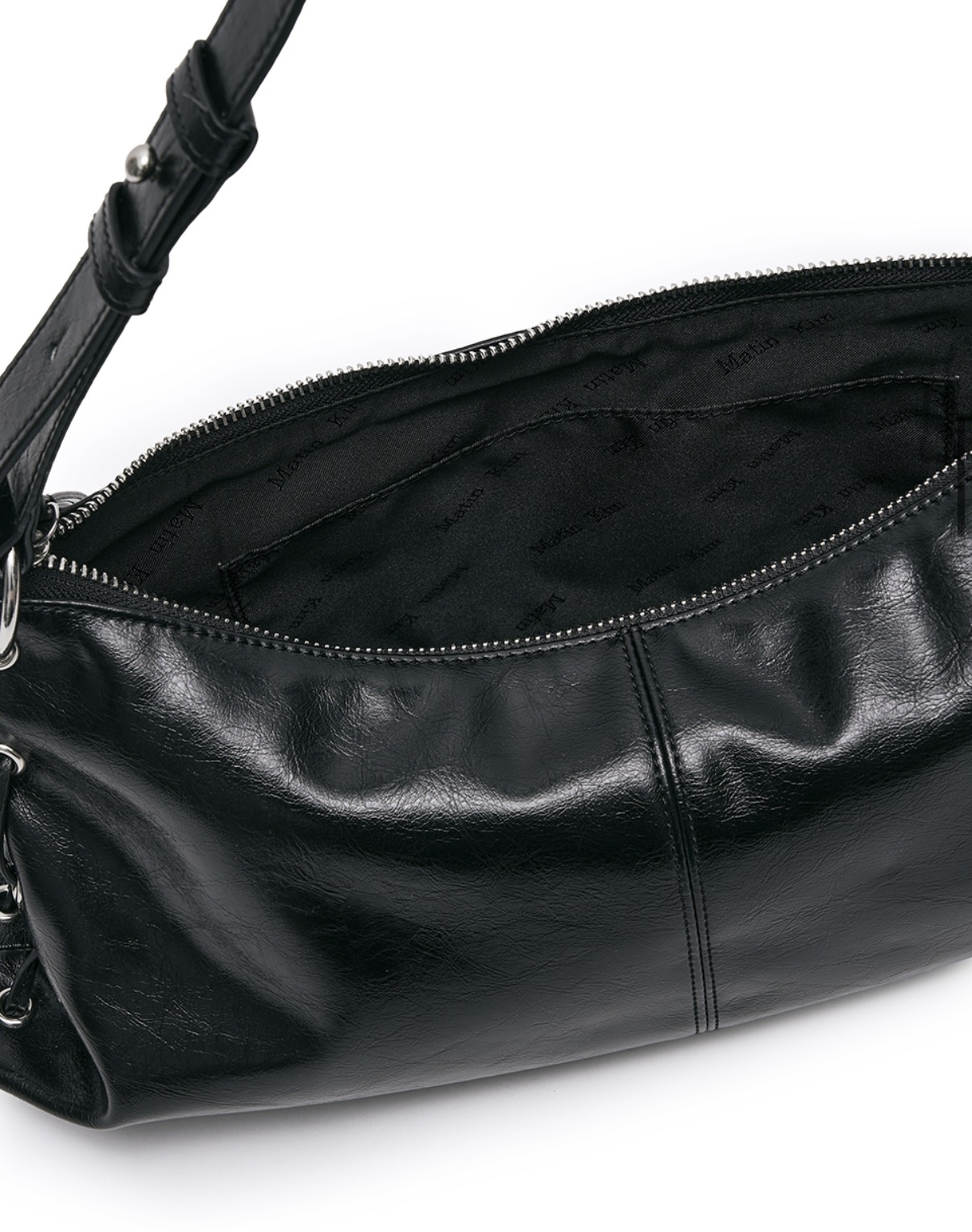 MATIN KIM特價場 EYELET SHIRRING SHOULDER BAG IN BLACK