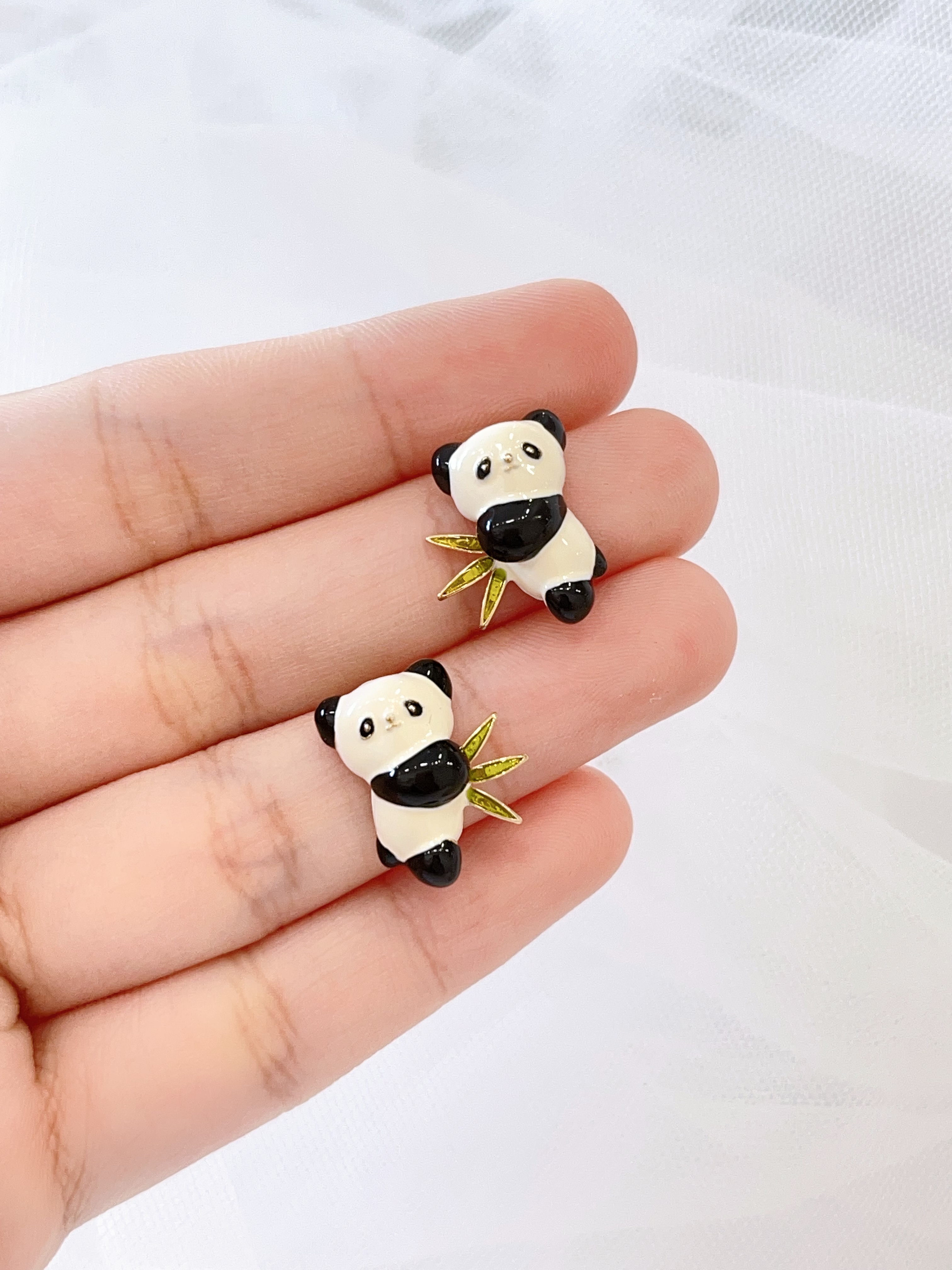 卡通滴油熊猫耳环