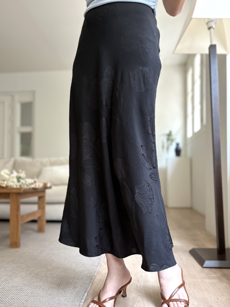 Floral Silky Skirt (Black)