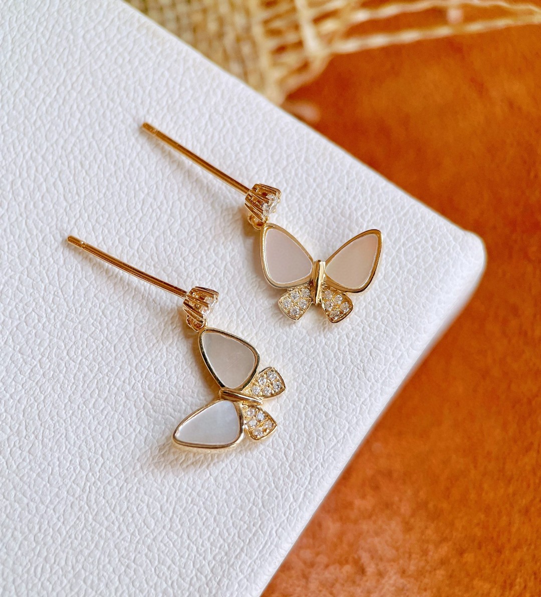 18K Mother of Pearl Diamond Earrings 