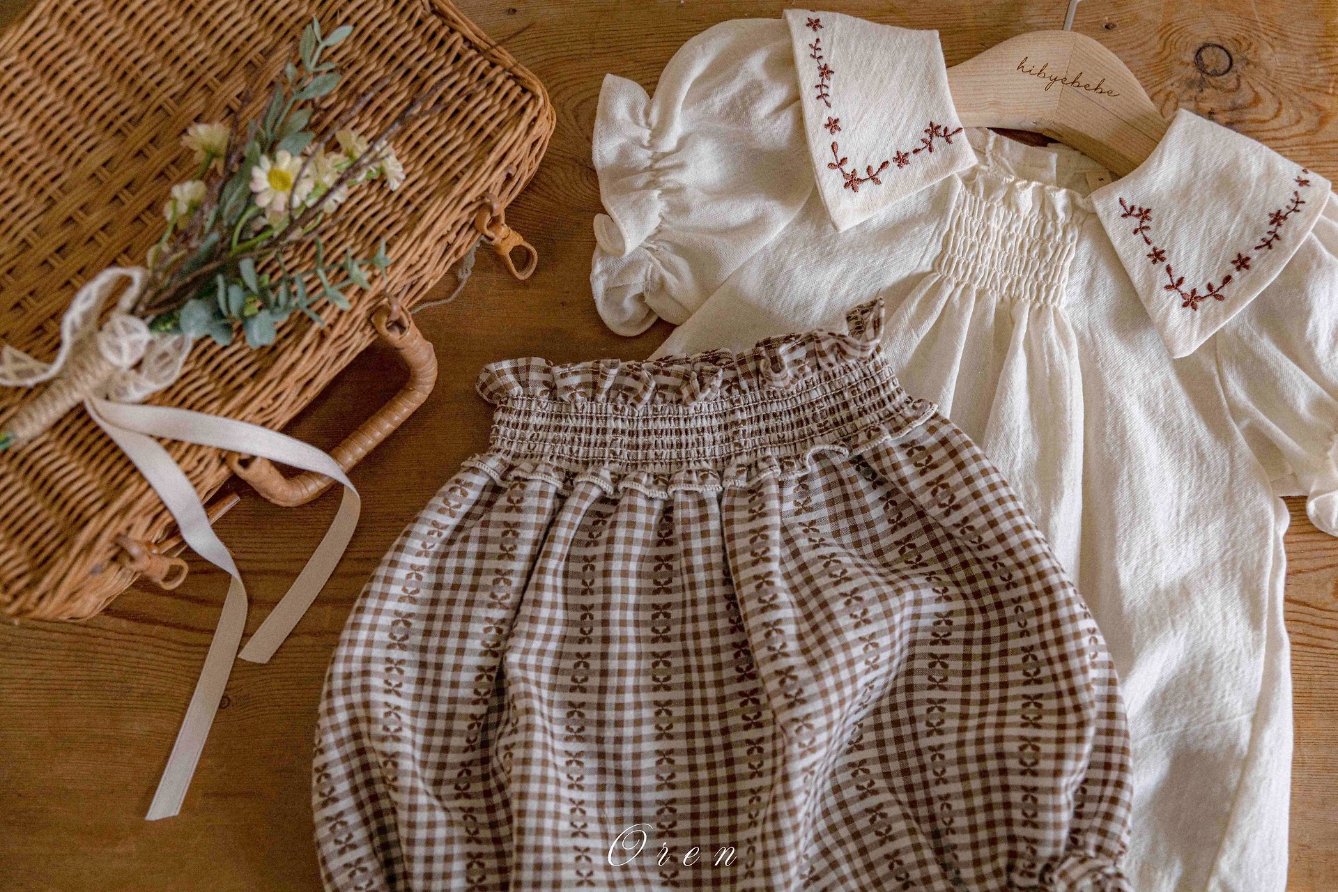 ☀️預訂 韓國直送☀️🇰🇷Oren Camille花卉刺繡翻領短袖上下套裝